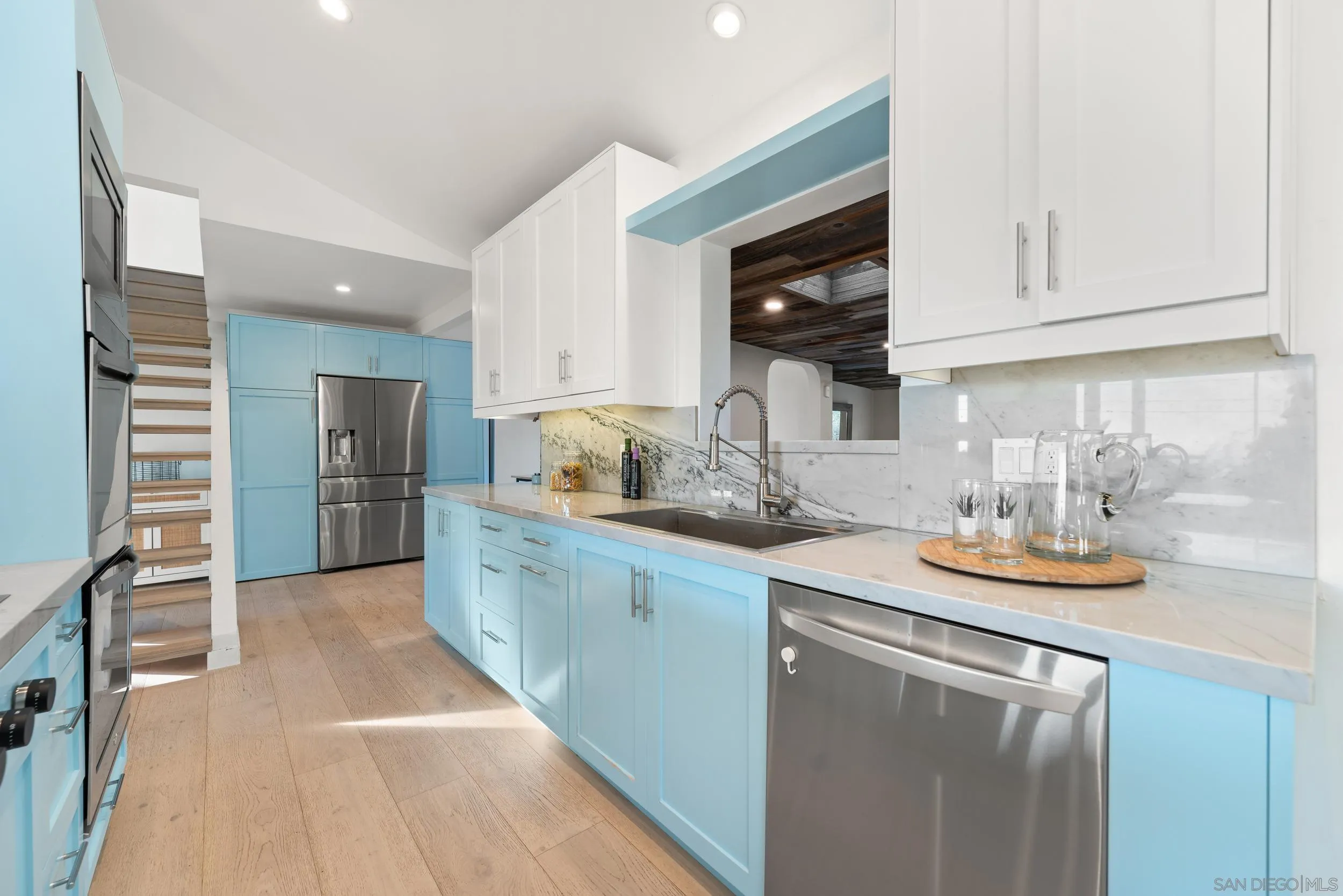 https://cdn.realtyfeed.com/cdn/127/260001399/724d2fb6729f86093af02460d3940628.webp