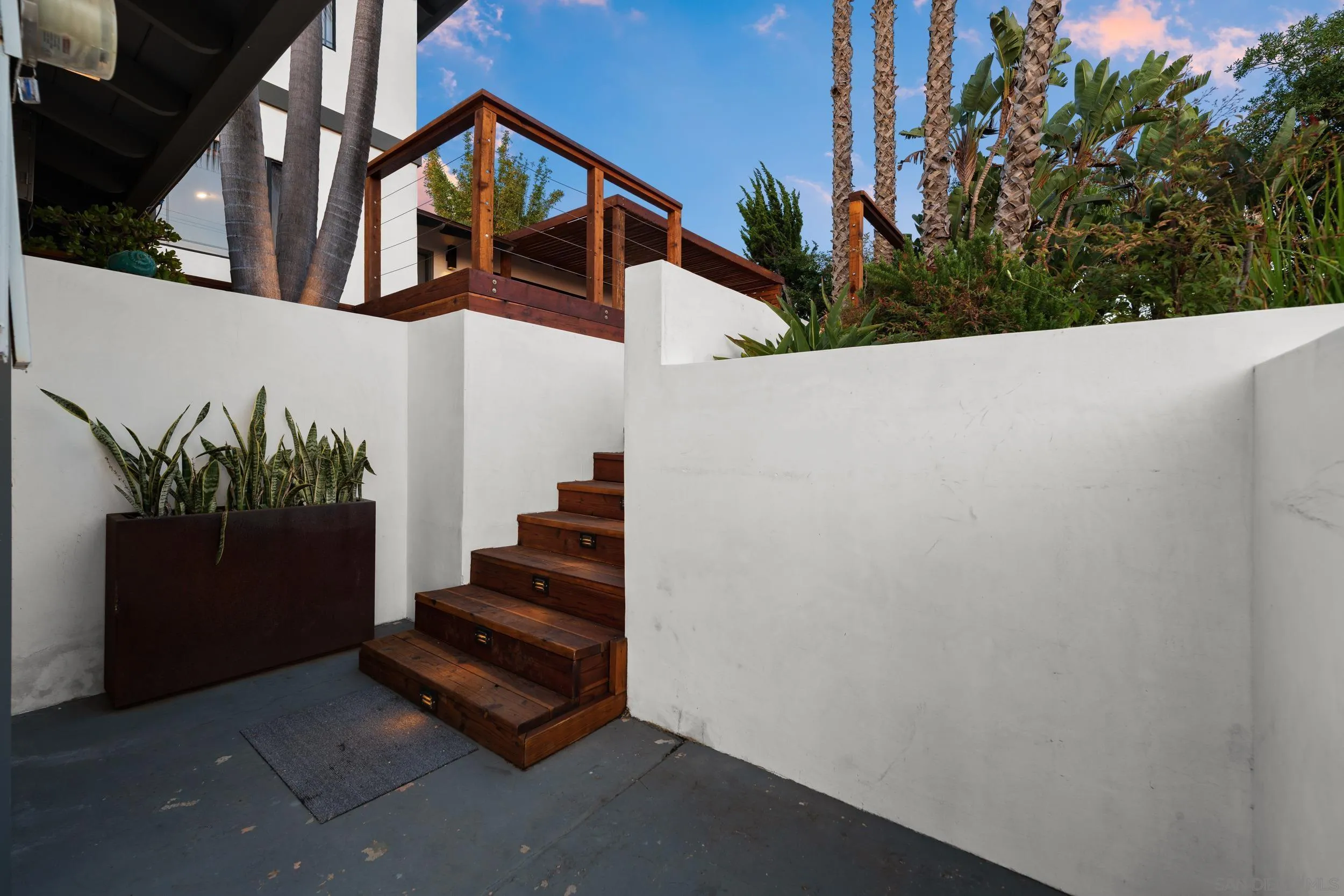 https://cdn.realtyfeed.com/cdn/127/260001399/811637e251af286077ad14ee5c201d86.webp