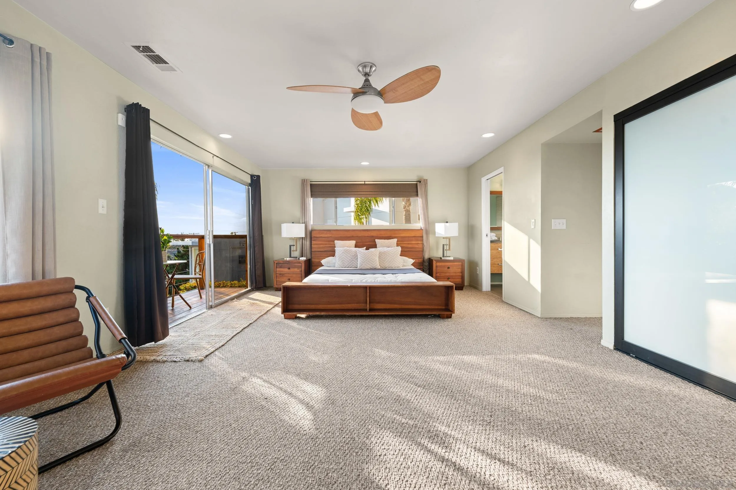 https://cdn.realtyfeed.com/cdn/127/260001399/9336cad2af5a93b5bb8bf1fcf2730d0f.webp