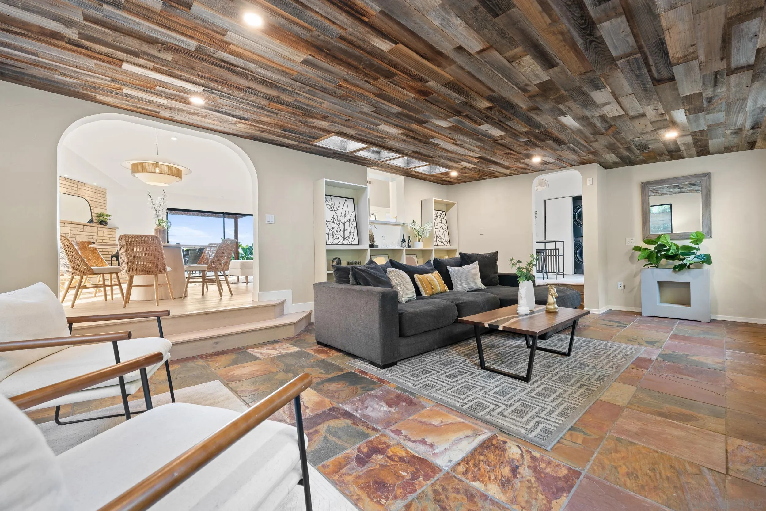 https://cdn.realtyfeed.com/cdn/127/260001399/9c3e90fc78f4c5729e50f2d49403114c.webp