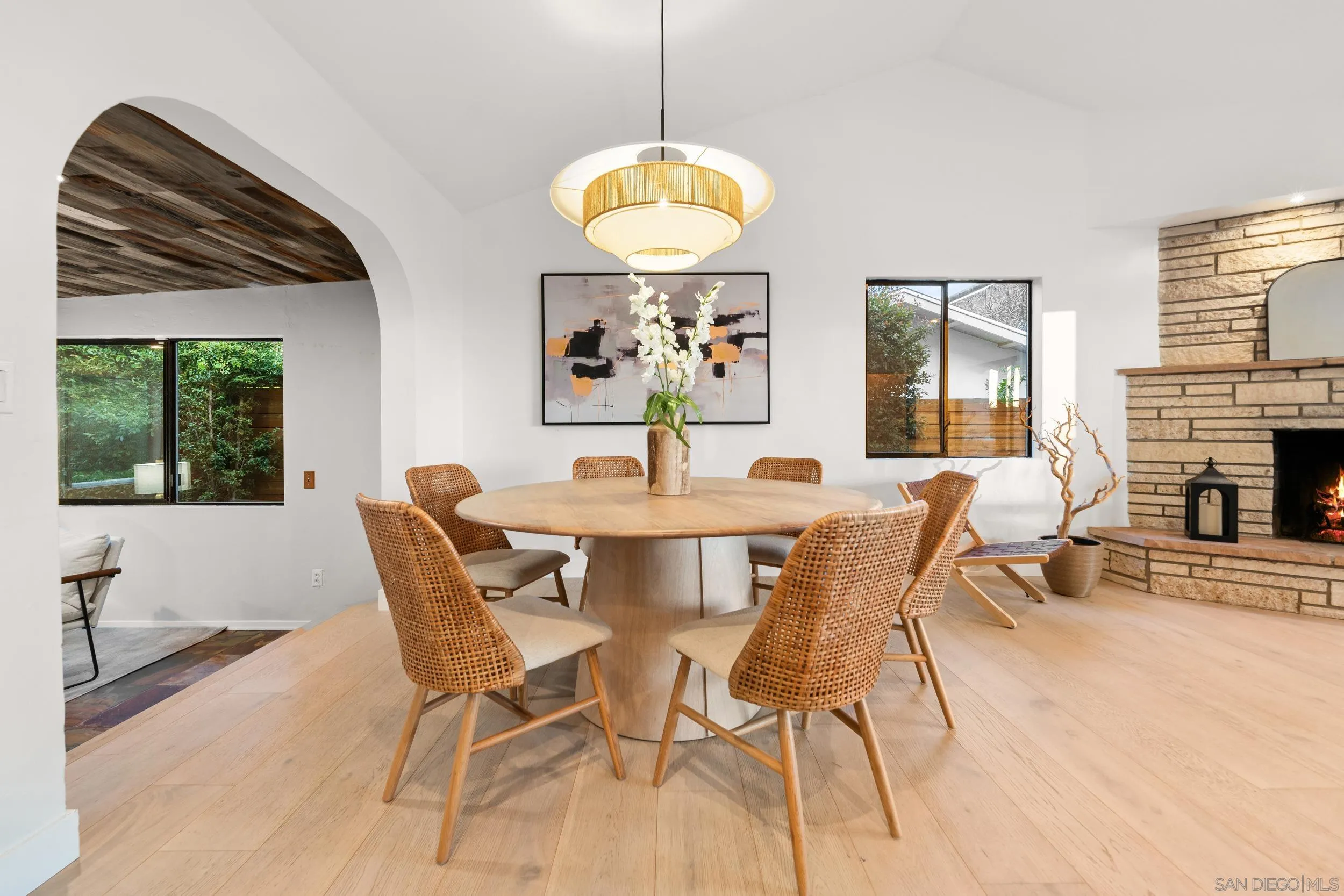 https://cdn.realtyfeed.com/cdn/127/260001399/bc01120451df63050c06d0085363d9c5.webp