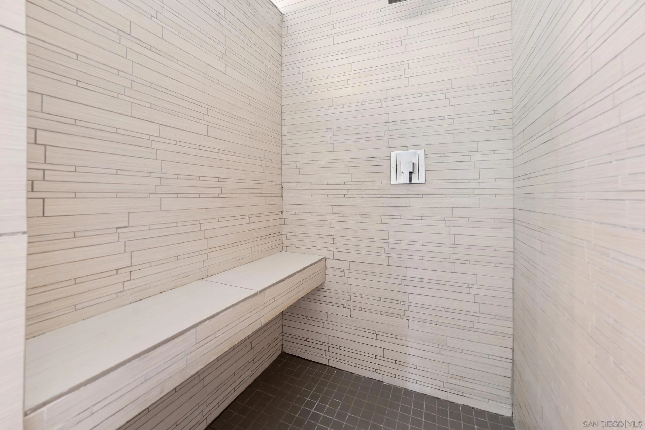 https://cdn.realtyfeed.com/cdn/127/260001399/d72589c712516fce3a4b0ac42d4fb13f.webp