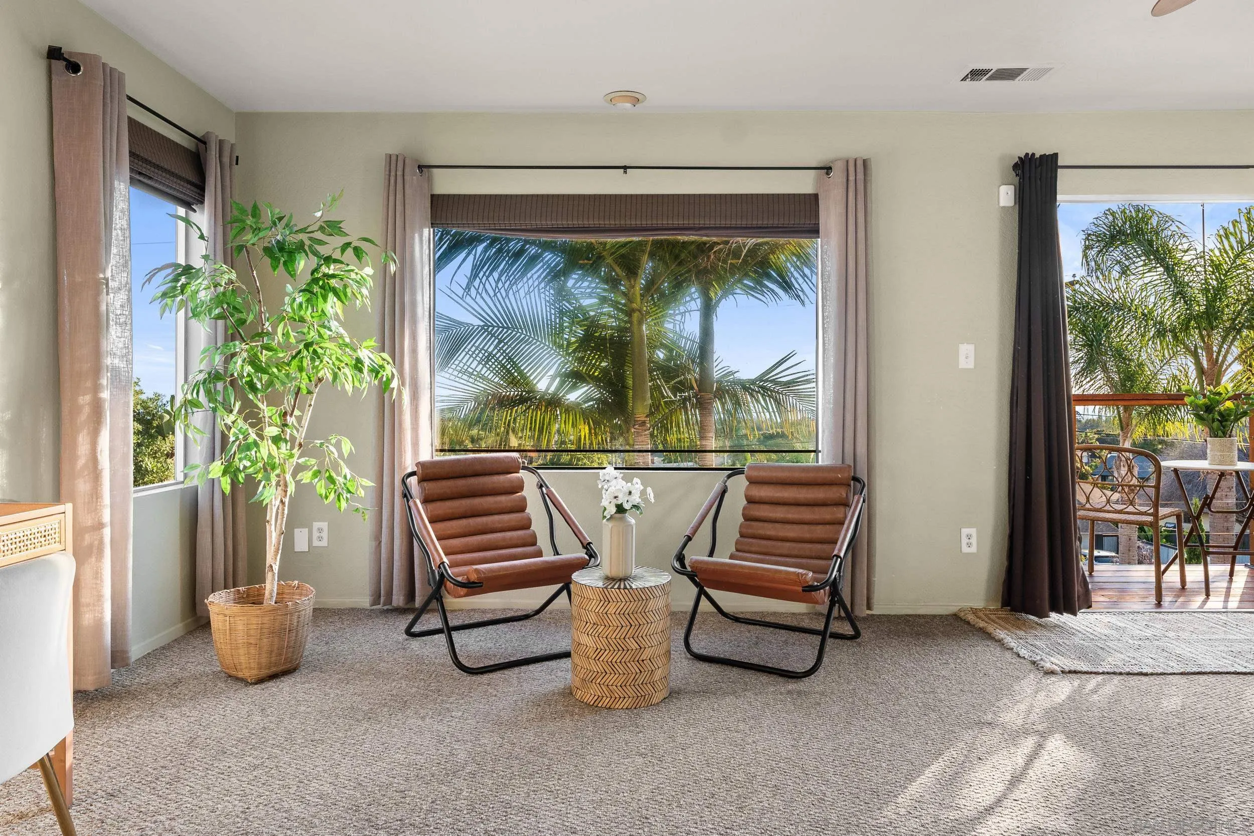 https://cdn.realtyfeed.com/cdn/127/260001399/ea2a2187ac8a1a80853c508351ce34f8.webp