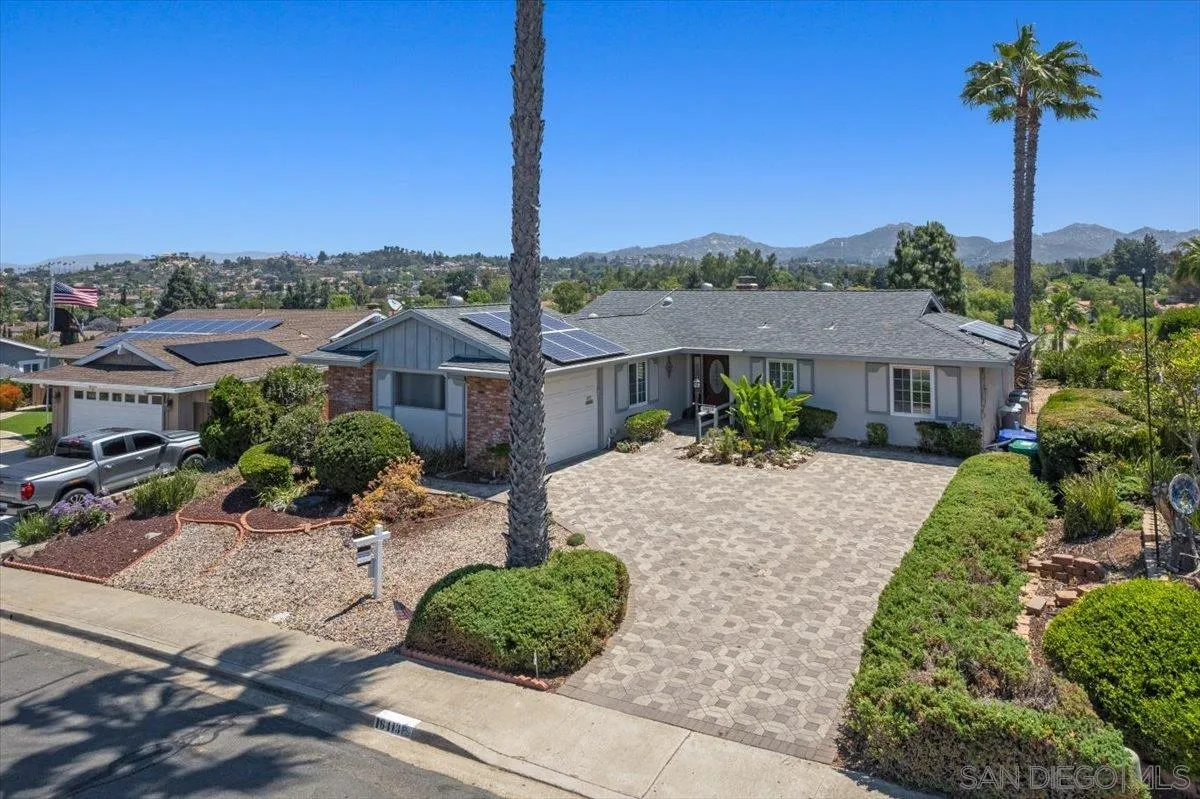 https://cdn.realtyfeed.com/cdn/127/260001400/f5a7a40767d9c392ea5626d1cb32eb30.webp
