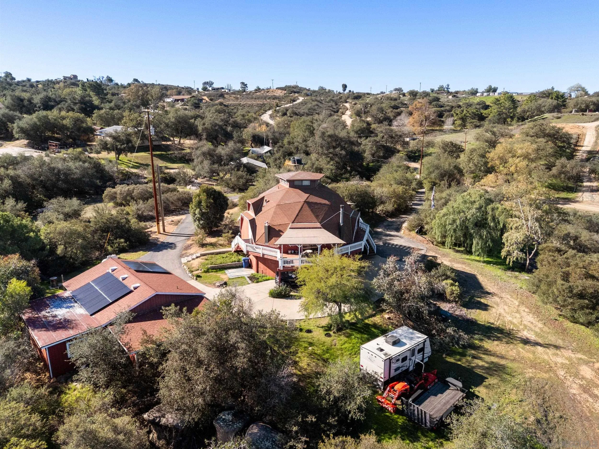 https://cdn.realtyfeed.com/cdn/127/260001403/56643d4be37377f295929b6b0016d242.webp