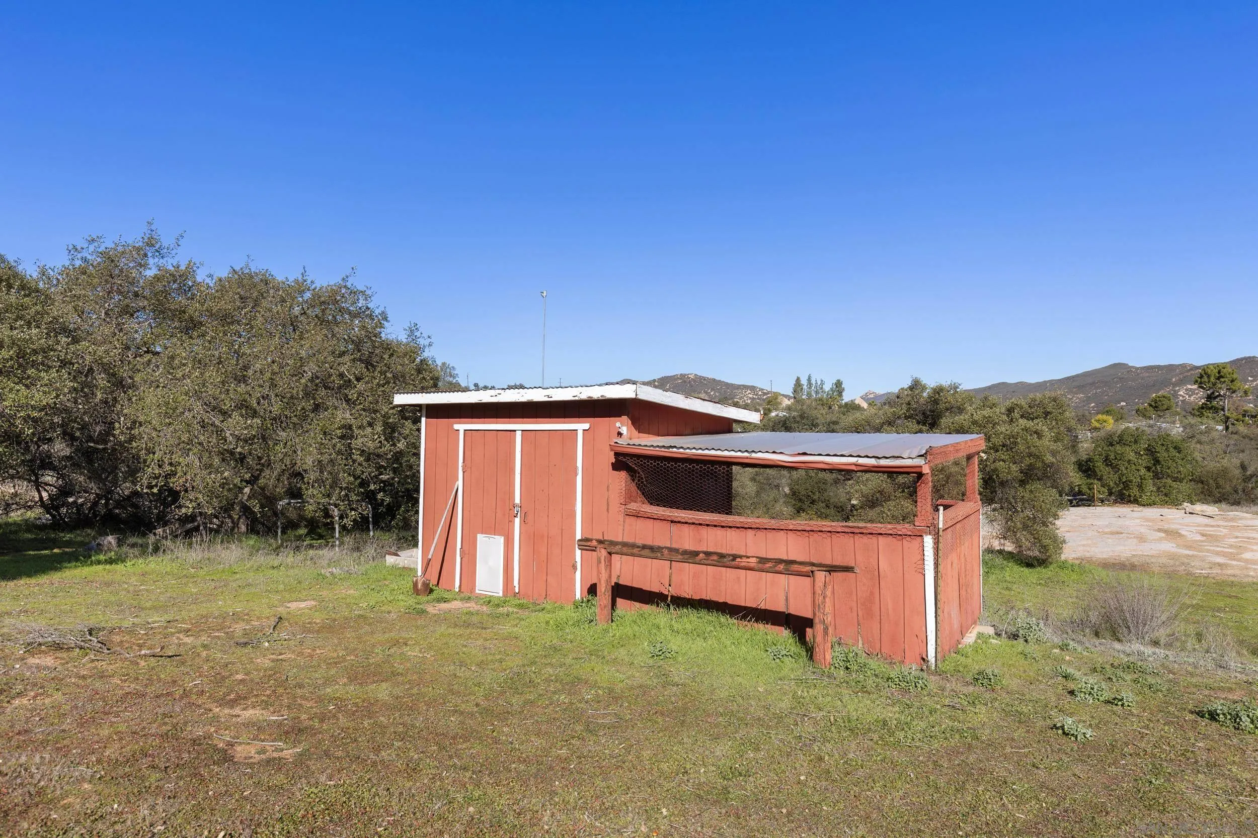 https://cdn.realtyfeed.com/cdn/127/260001403/a66b68794cc5514324ec6608b28e9484.webp