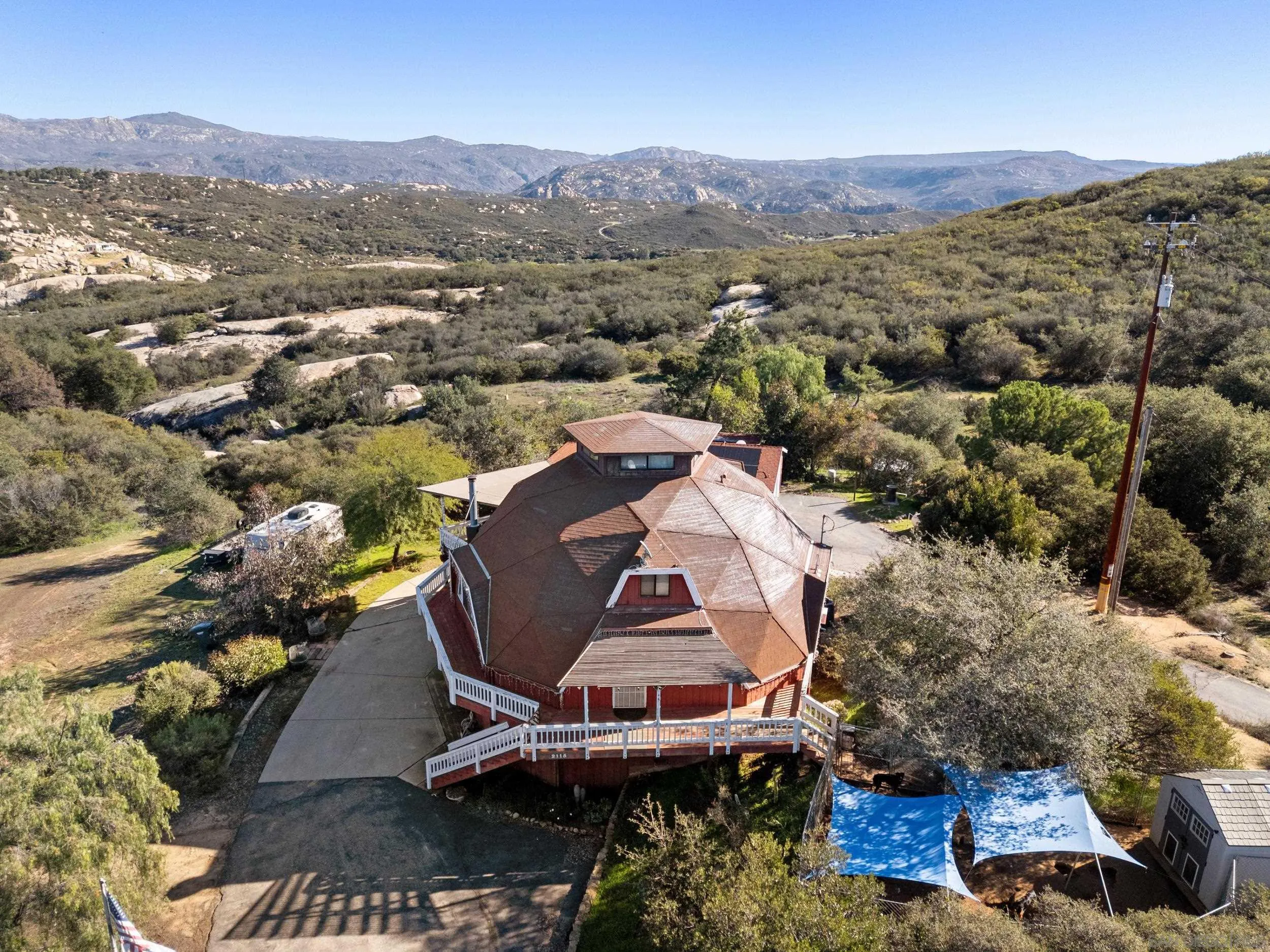 https://cdn.realtyfeed.com/cdn/127/260001403/f2b5eab3fb13ab096c9251a41cc1ba23.webp