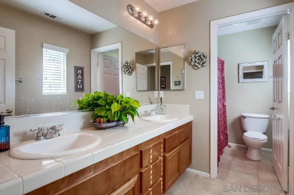 https://cdn.realtyfeed.com/cdn/127/260001410/31bb3b6b717540c26536f961d9db7e8c.webp