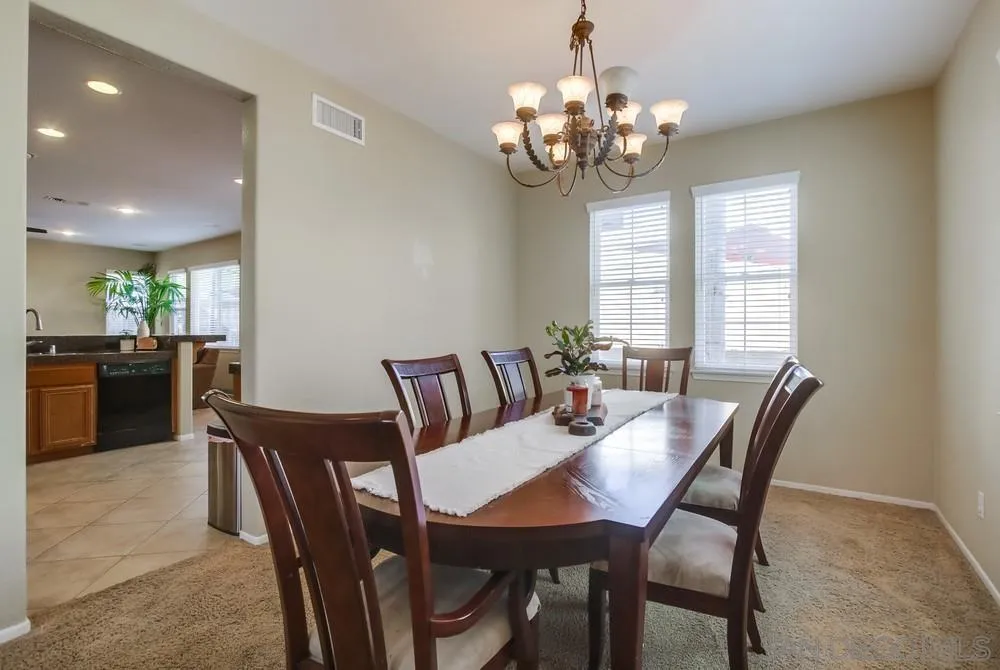 https://cdn.realtyfeed.com/cdn/127/260001410/899daee26805864d12f19cf0b1afb1a1.webp
