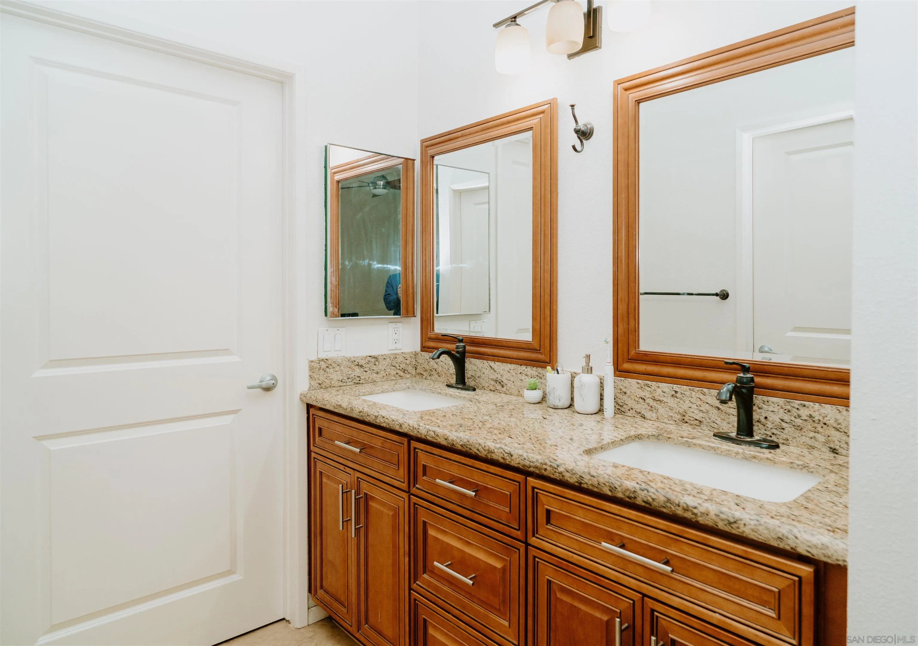 https://cdn.realtyfeed.com/cdn/127/260001419/80d02513cf9b57561c4ca5e5760aa70f.webp
