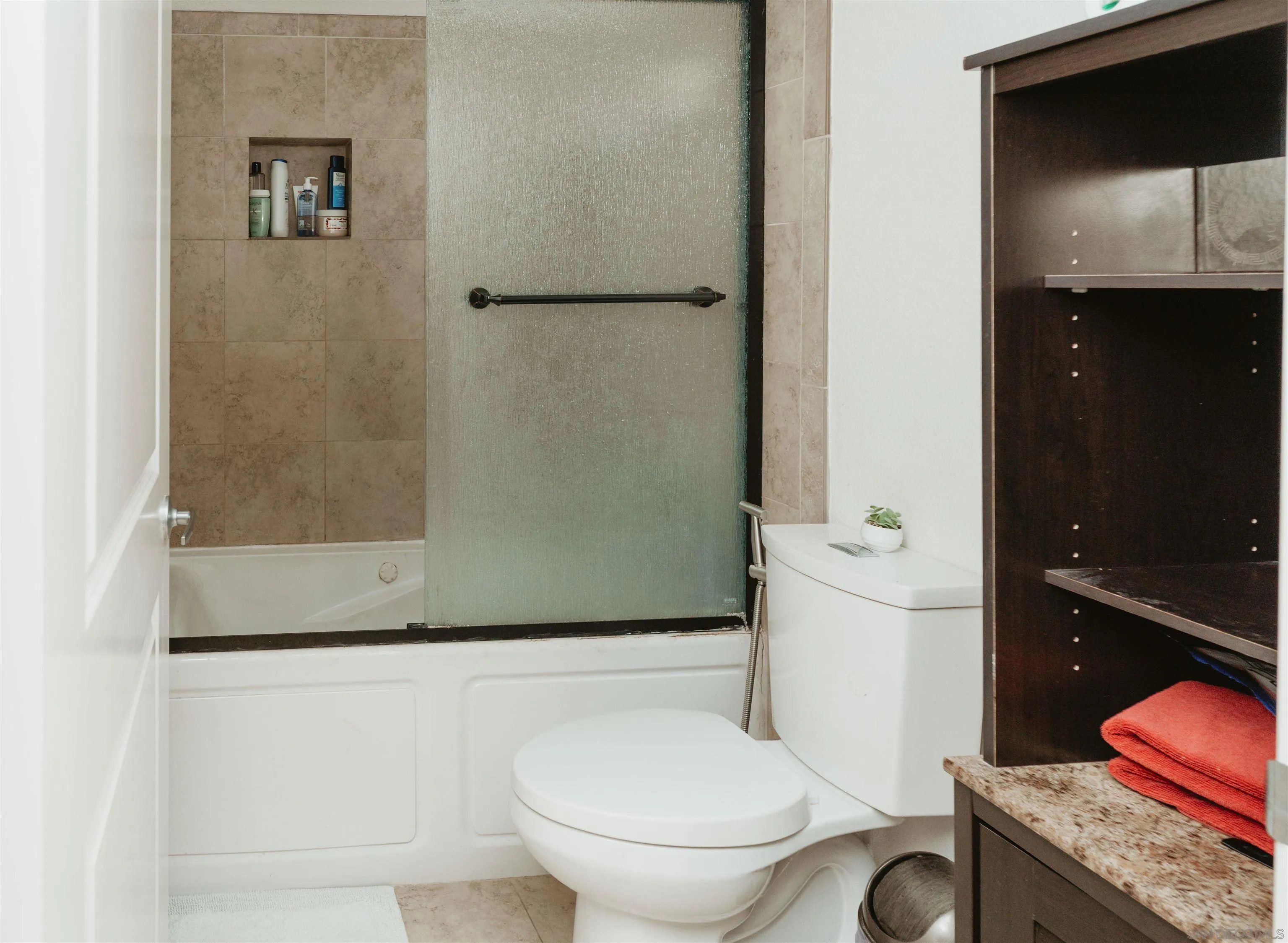 https://cdn.realtyfeed.com/cdn/127/260001419/a753329455b4c9fc639c59b95fe1f215.webp