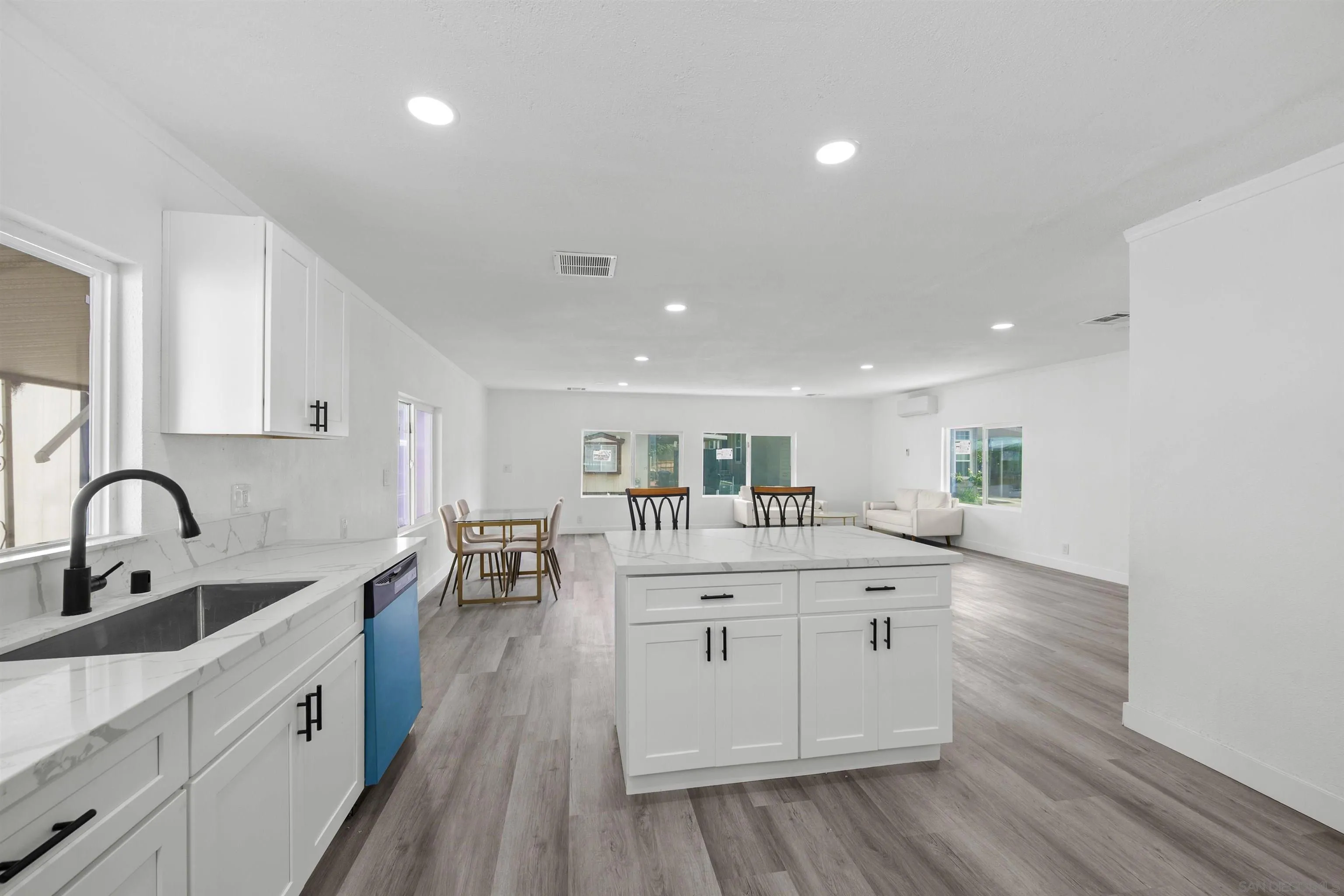 https://cdn.realtyfeed.com/cdn/127/260001423/435f514e4c3725582f5c2bcd8b7385c2.webp