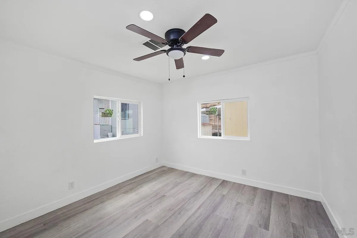 https://cdn.realtyfeed.com/cdn/127/260001423/6a7e5ba23493f16fab41bdeaaaced995.webp