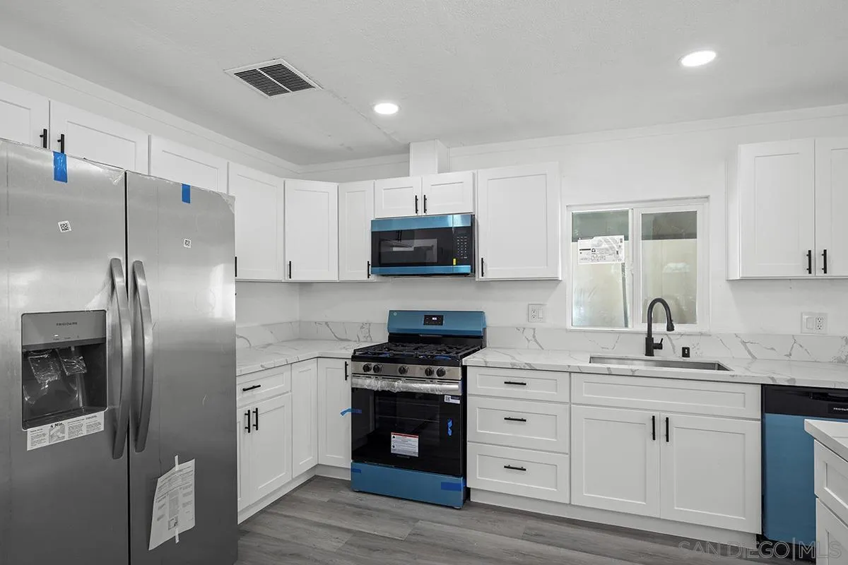 https://cdn.realtyfeed.com/cdn/127/260001423/a1261adbaedb353d1ee3eddd302248f1.webp