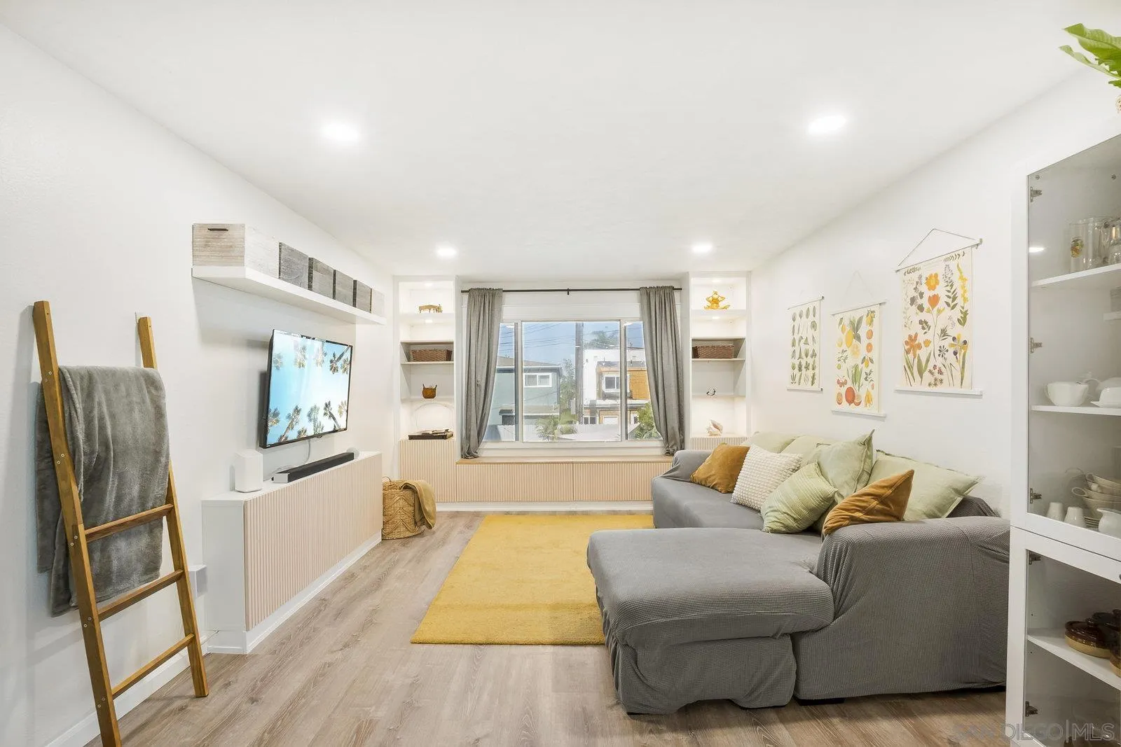 Photo #2: 260001427 Listing: Photo #2