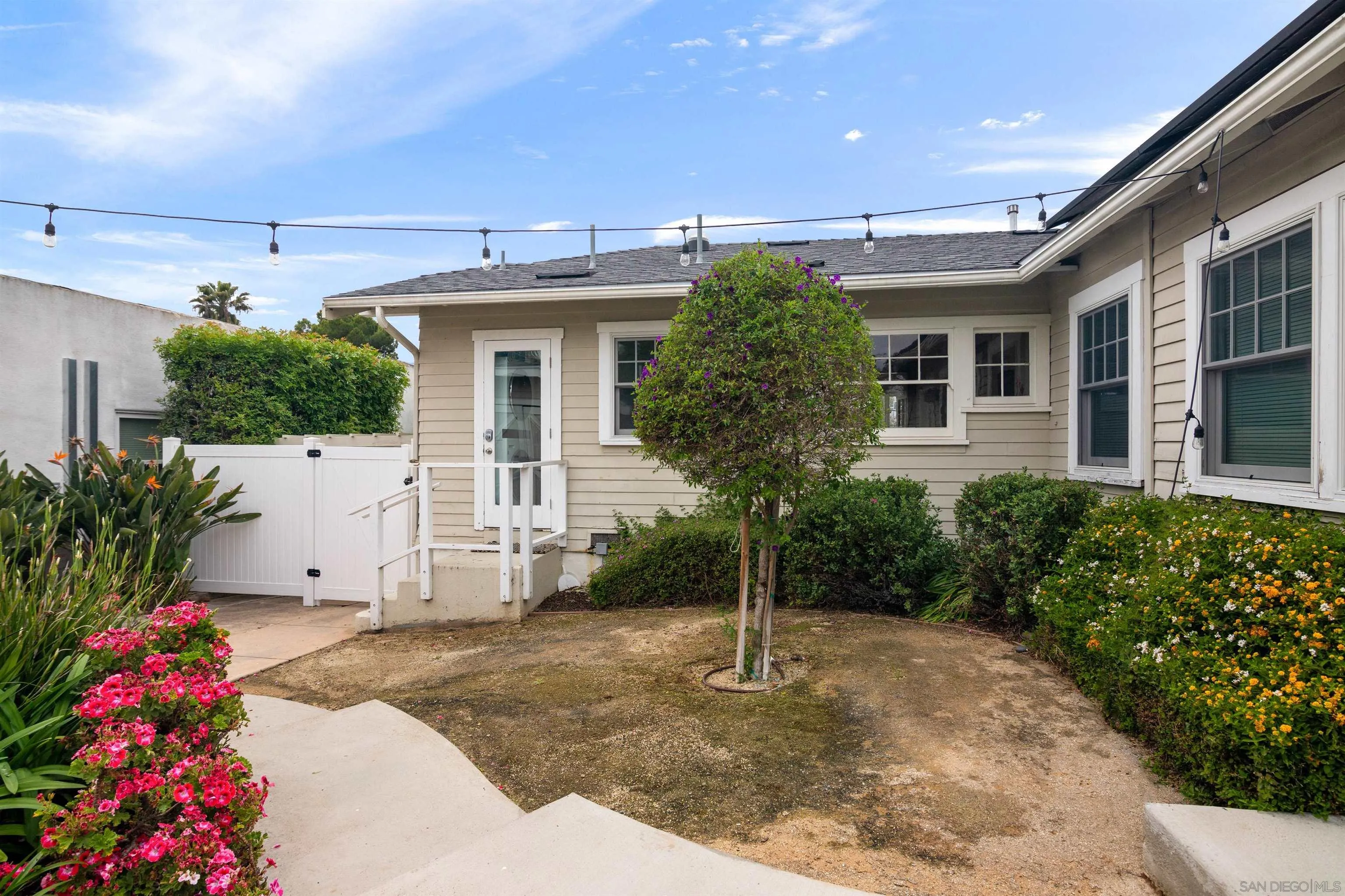 https://cdn.realtyfeed.com/cdn/127/260001431/184711c7690253788c7e6ea861839eff.webp