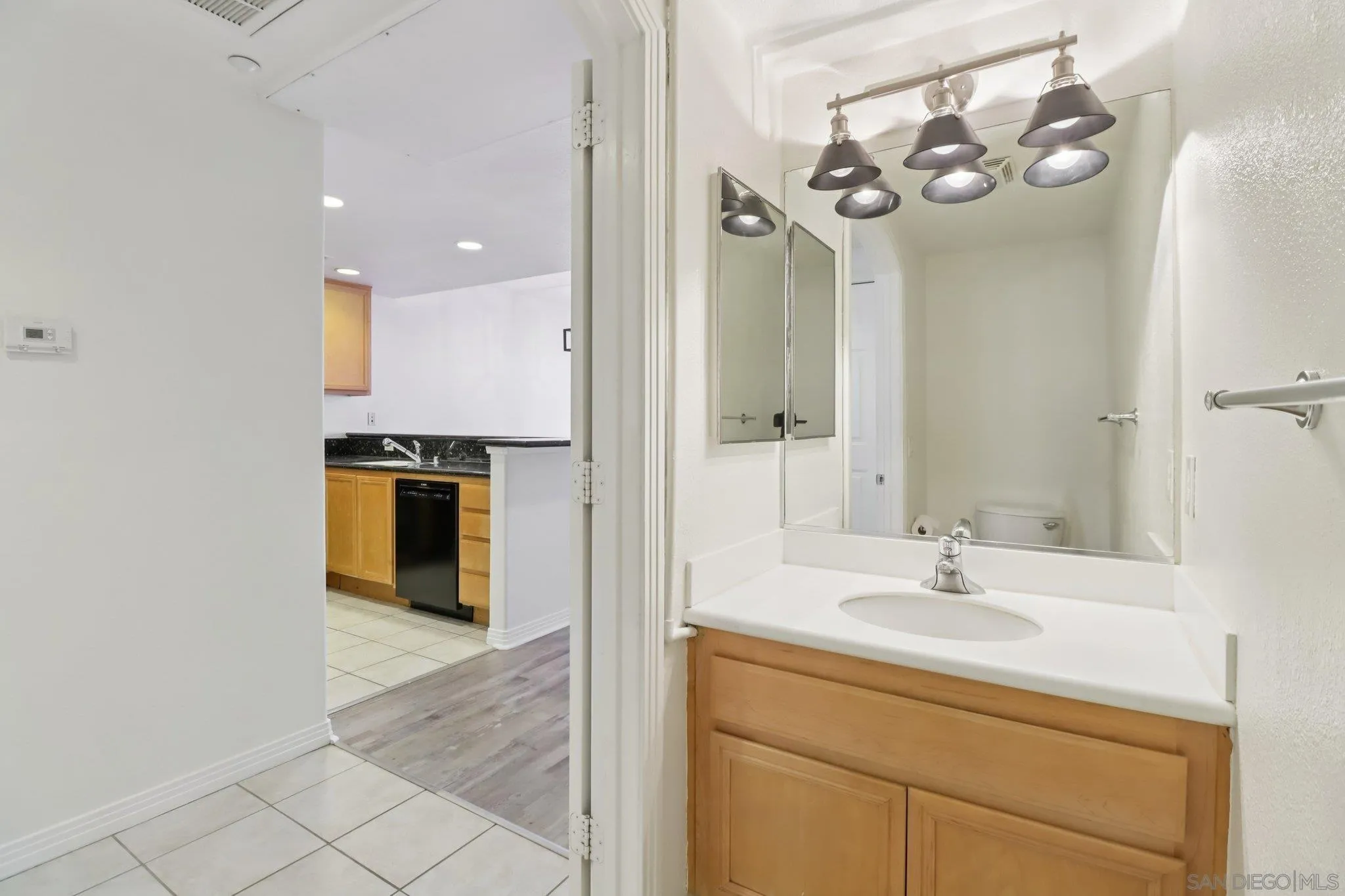 https://cdn.realtyfeed.com/cdn/127/260001432/5efd518ae62341c53fd39b9fa0b37f11.webp