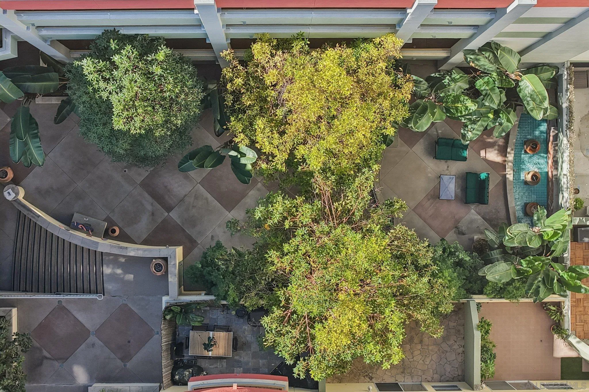 https://cdn.realtyfeed.com/cdn/127/260001432/9450fac8a4850b5d7c2d8e9a189cb333.webp