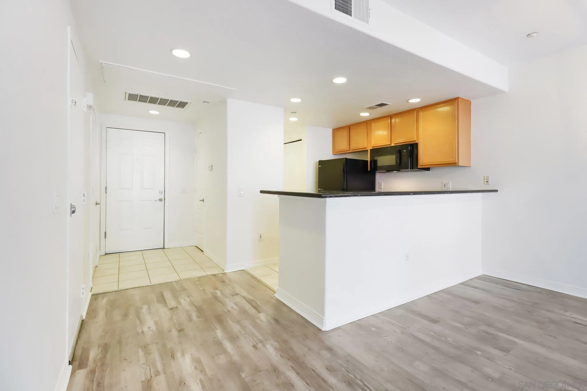 https://cdn.realtyfeed.com/cdn/127/260001432/bc1b8243a0c821cb8d90a9036e5d19fe.webp