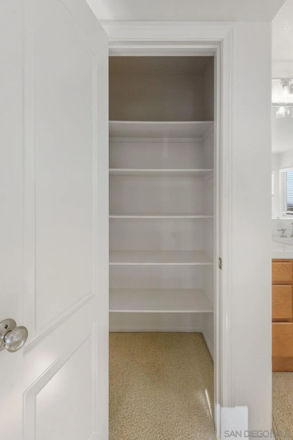 https://cdn.realtyfeed.com/cdn/127/260001434/13bf5a956592c15f279e51b3895b6d27.webp