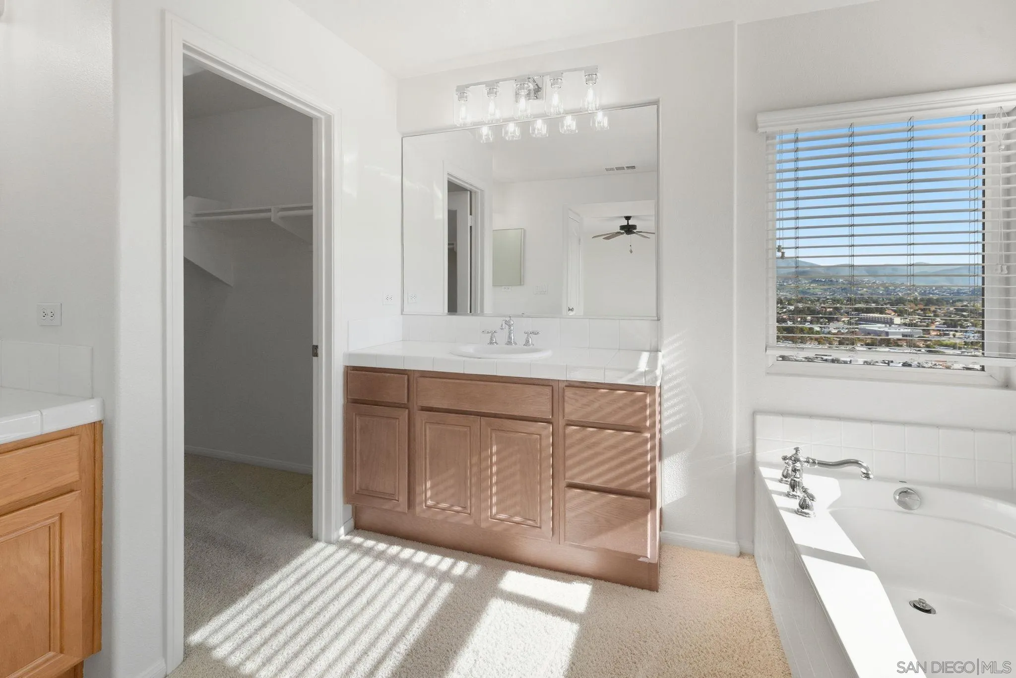 https://cdn.realtyfeed.com/cdn/127/260001434/1603e4a8388b1ed499258b1fcf6b7ced.webp