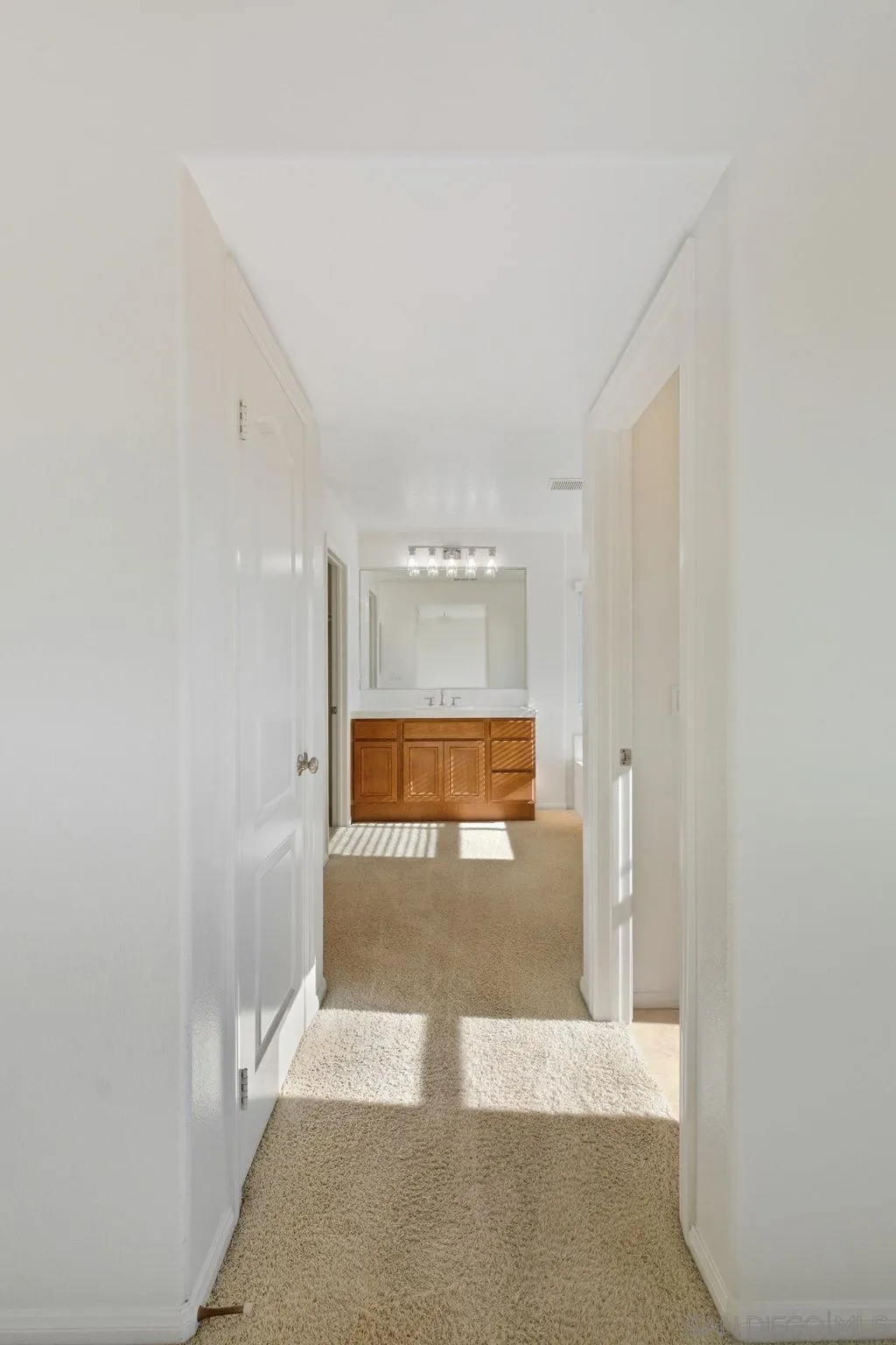 https://cdn.realtyfeed.com/cdn/127/260001434/28605580d6e0614e4c6891c543638e1a.webp
