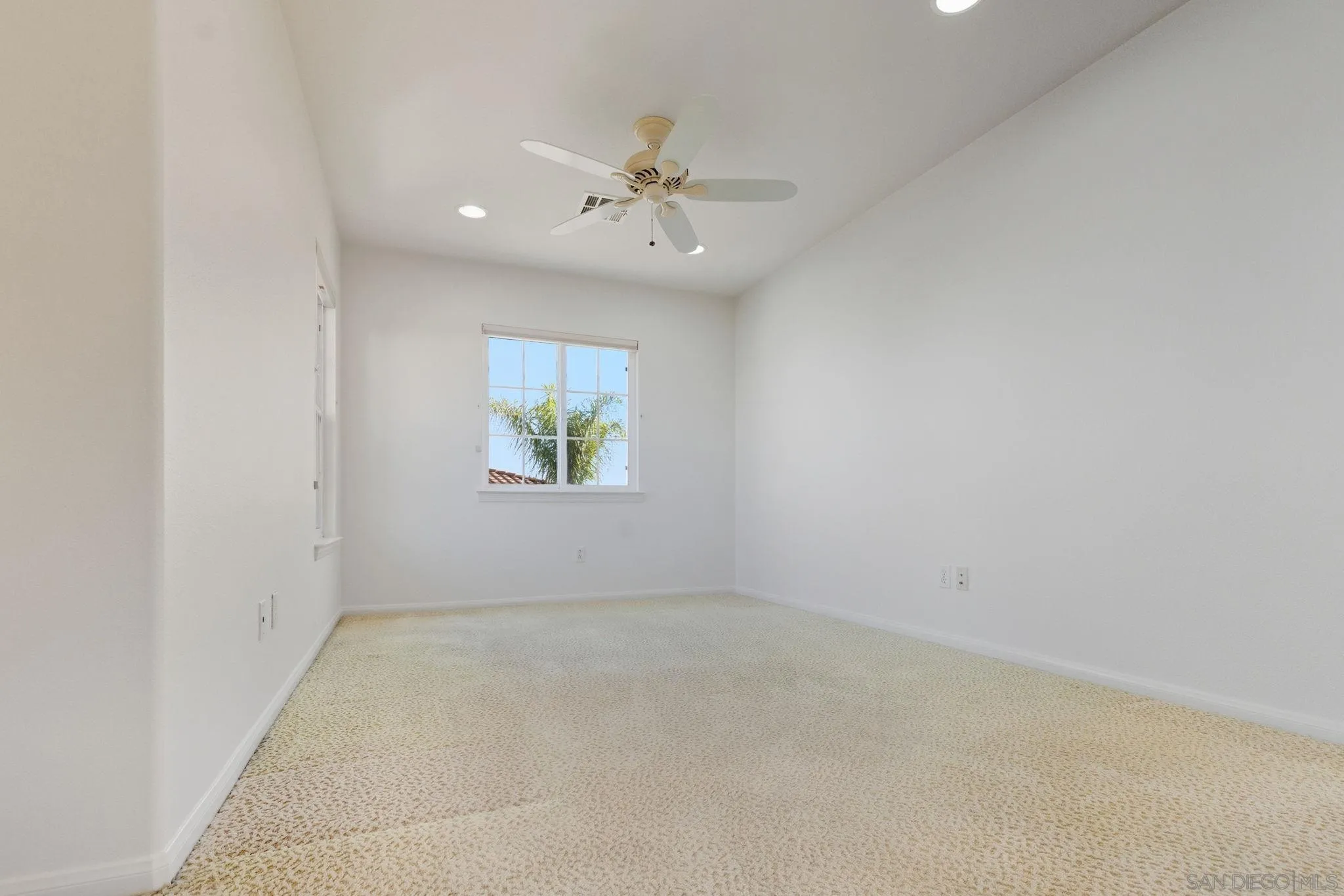https://cdn.realtyfeed.com/cdn/127/260001434/605840268baedbbdef3d737c148491db.webp