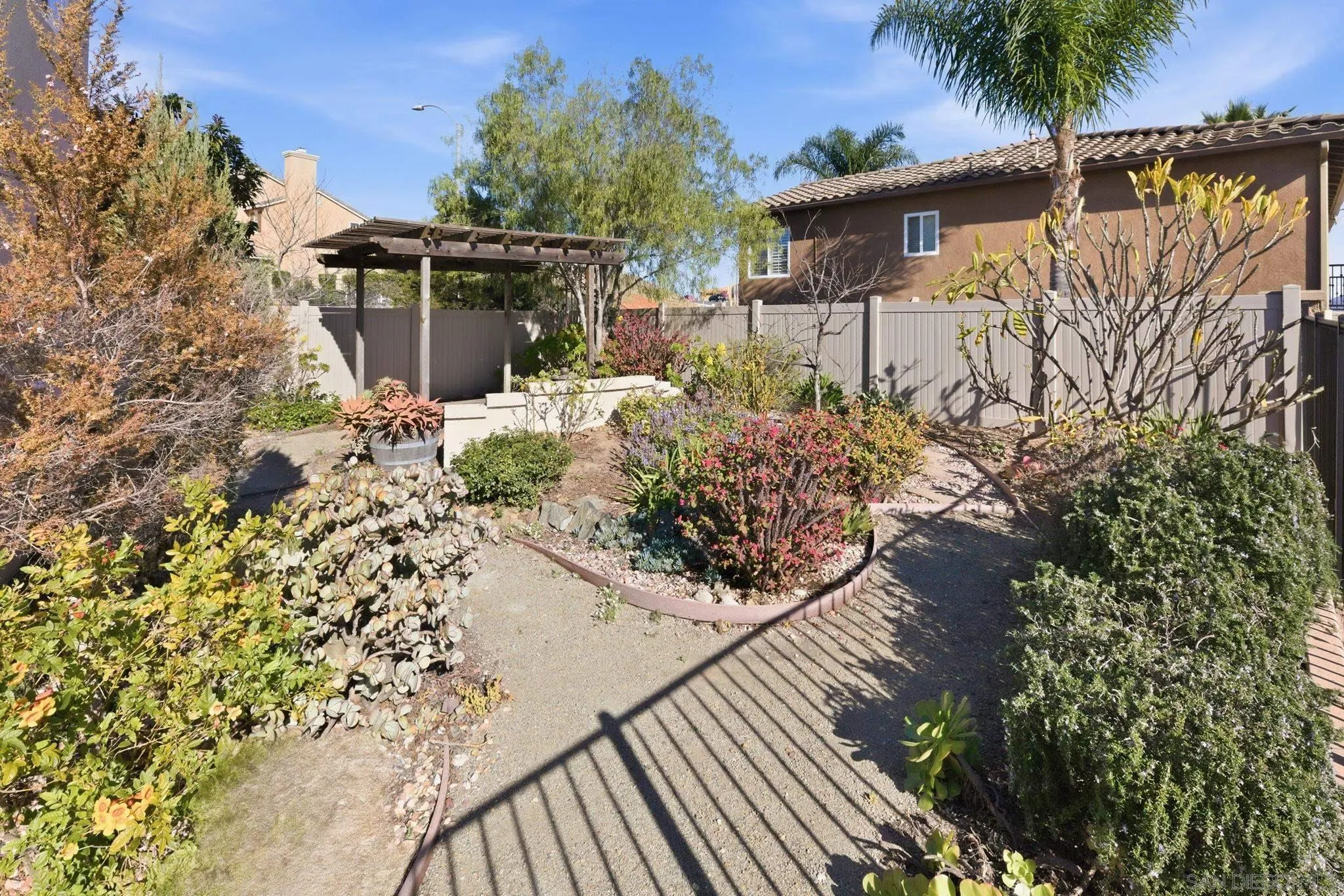 https://cdn.realtyfeed.com/cdn/127/260001434/a60ac95479011bb6bfc541048185406b.webp
