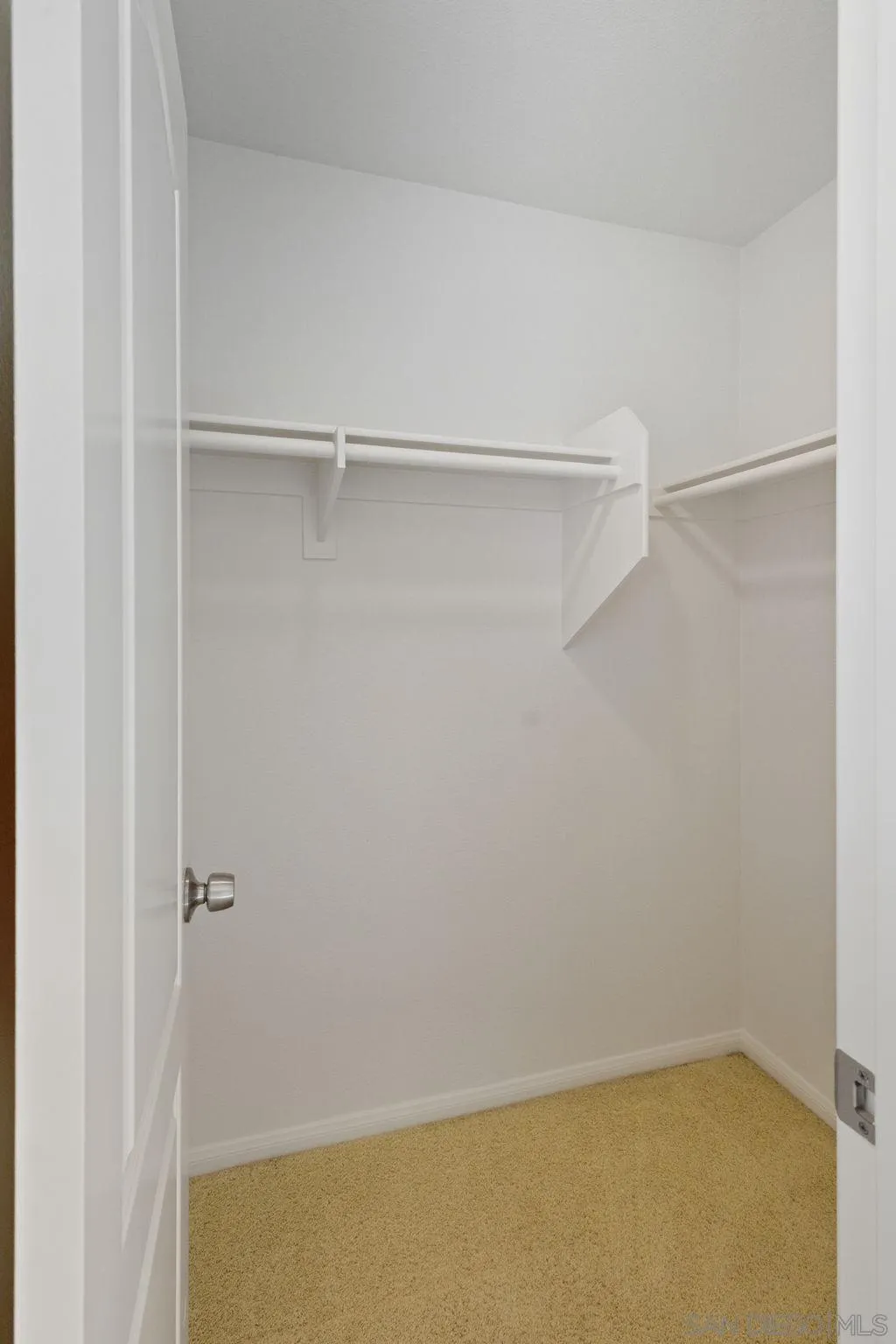 https://cdn.realtyfeed.com/cdn/127/260001434/d50f22246c655dbc6fc277f6349ea1a6.webp
