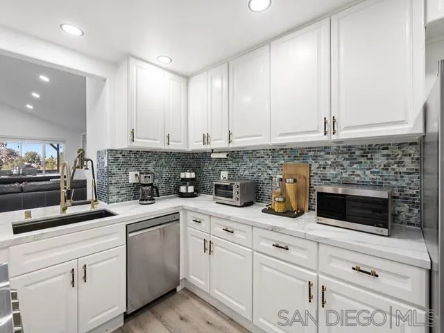 https://cdn.realtyfeed.com/cdn/127/260001435/11f7cf4948405df1f40cc5581e7b20b7.webp