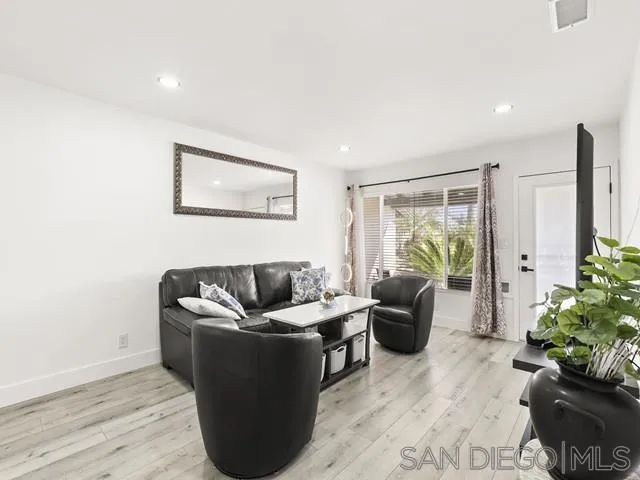 https://cdn.realtyfeed.com/cdn/127/260001435/68bda7f7ea2680b70dc80051470444c9.webp