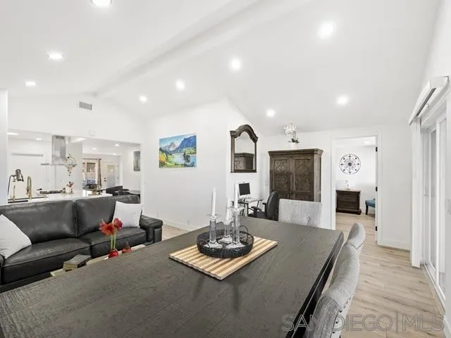https://cdn.realtyfeed.com/cdn/127/260001435/90b01029ff0e91a95be7be7e43014270.webp