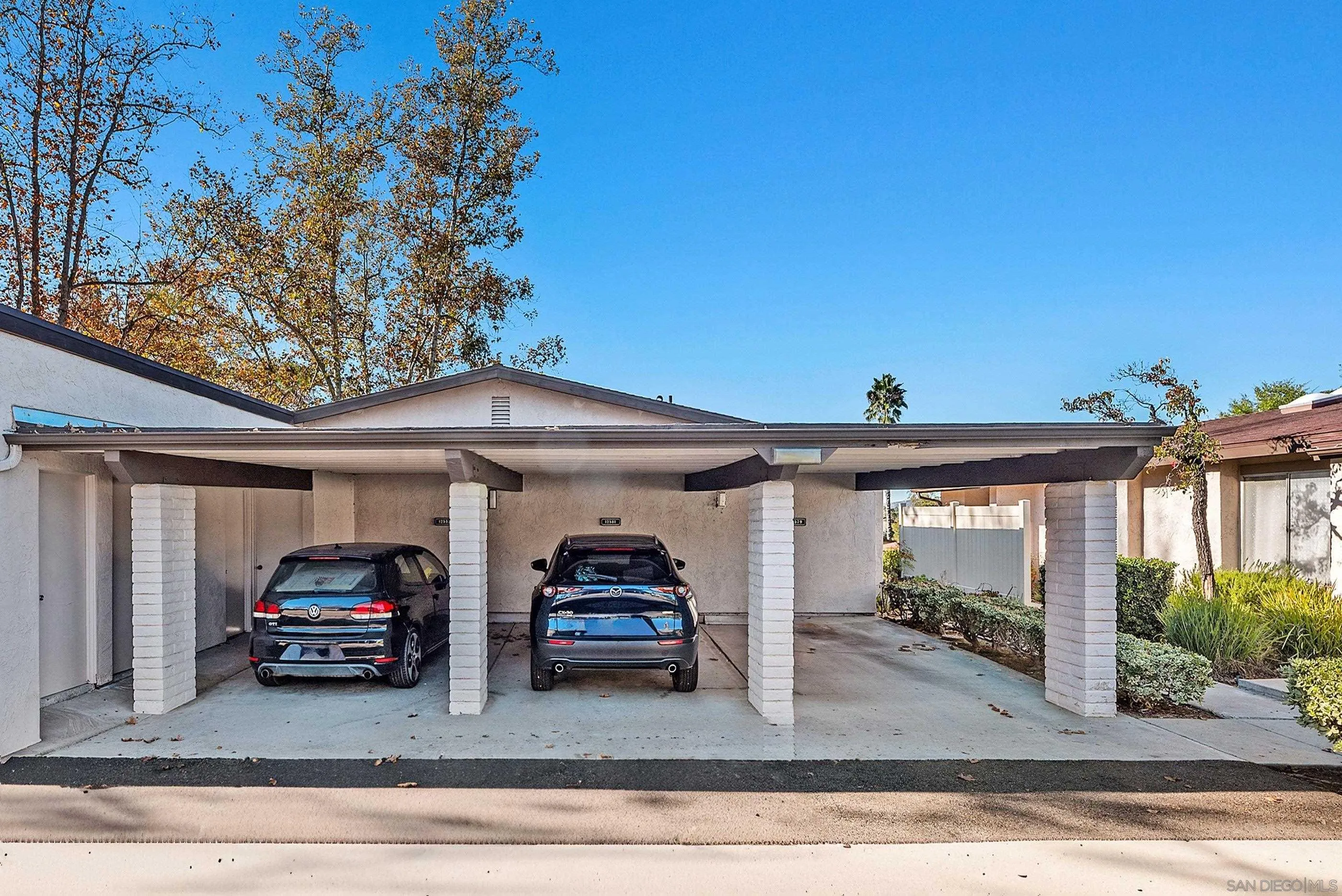 https://cdn.realtyfeed.com/cdn/127/260001437/52e68489d118cadd49ceb8b3f84ba999.webp