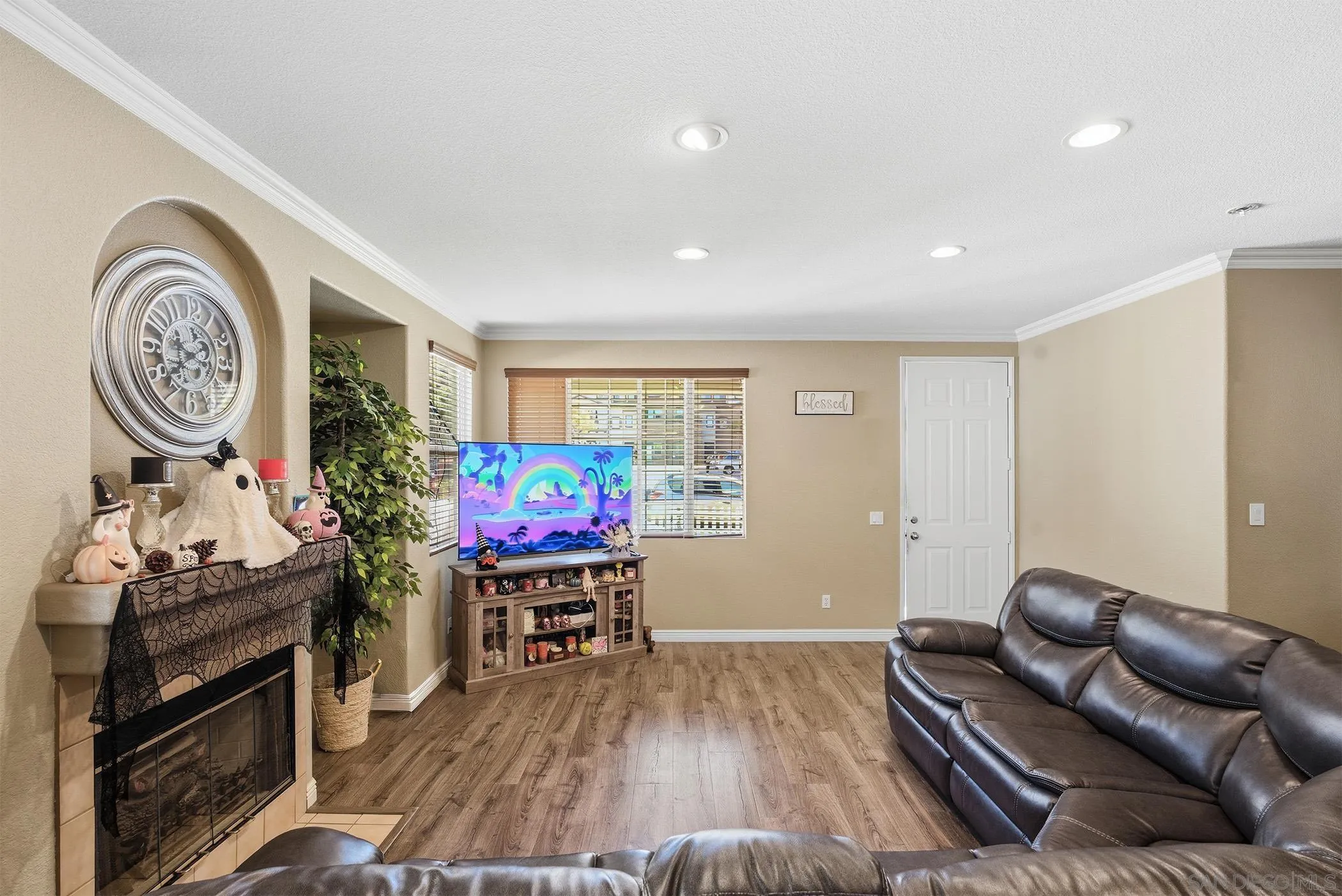 https://cdn.realtyfeed.com/cdn/127/260001439/a40cdaf12302c0a51e92f7bcc466a420.webp