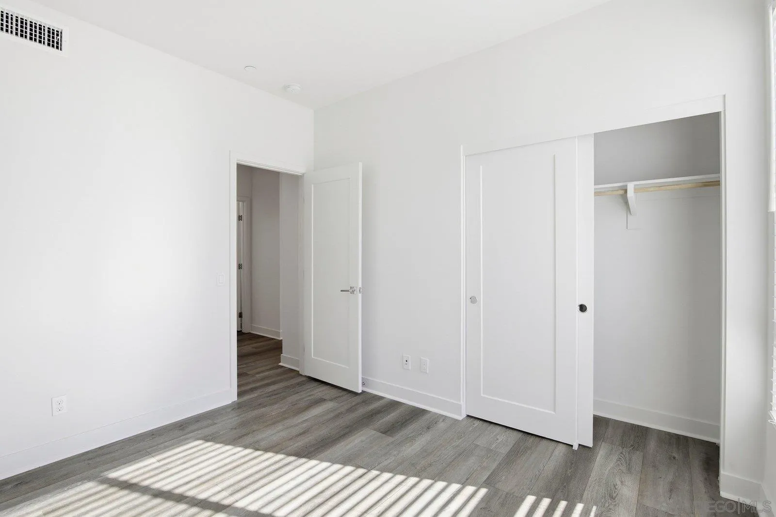 Photo #8: 260001440 Listing: Photo #8