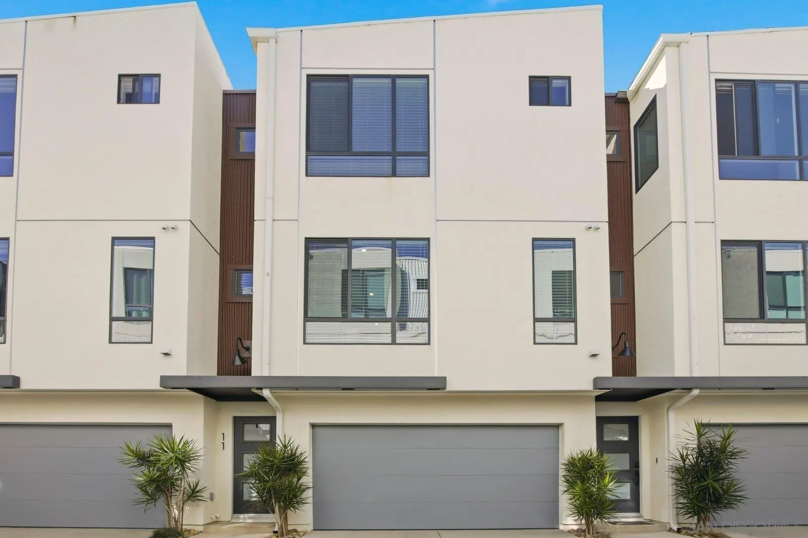 Photo #2: 260001440 Listing: Photo #2