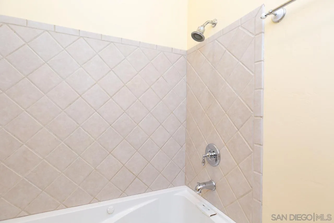 https://cdn.realtyfeed.com/cdn/127/260001443/1e440cb177f770cbc8751e87229dfdc8.webp