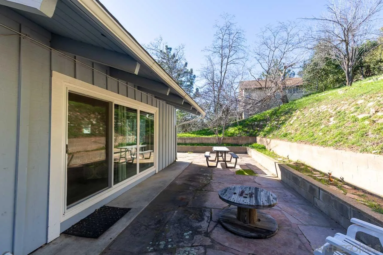 https://cdn.realtyfeed.com/cdn/127/260001446/a21b5519f358685d550a69c32c32958a.webp
