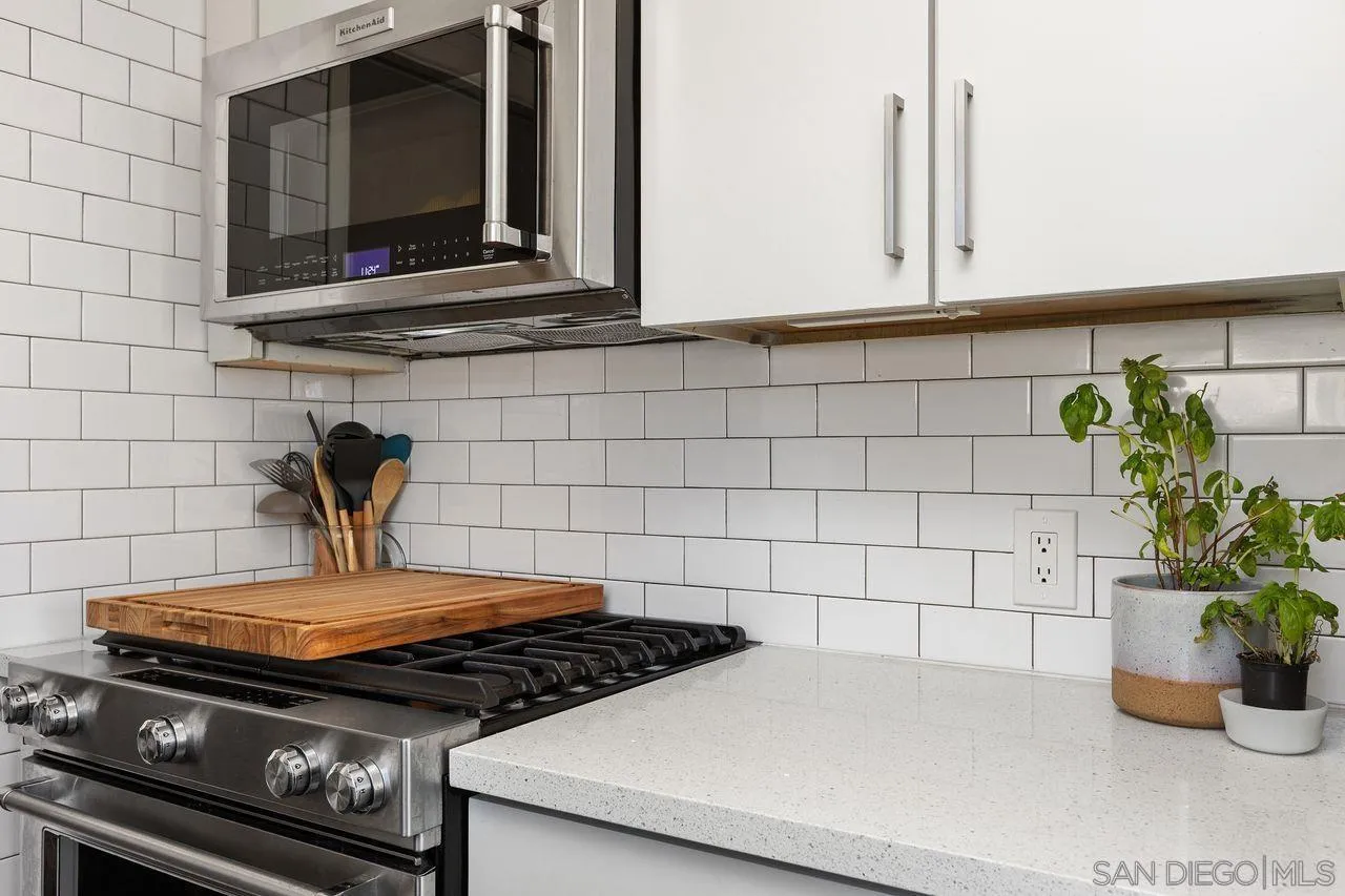 https://cdn.realtyfeed.com/cdn/127/260001447/24506ec8633fb234f272d2ebe9eca7ac.webp