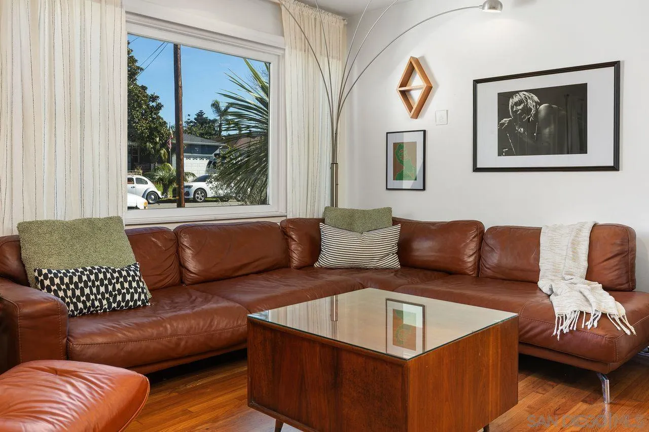 https://cdn.realtyfeed.com/cdn/127/260001447/b47169815b17adff04ecacb9616cc4d0.webp
