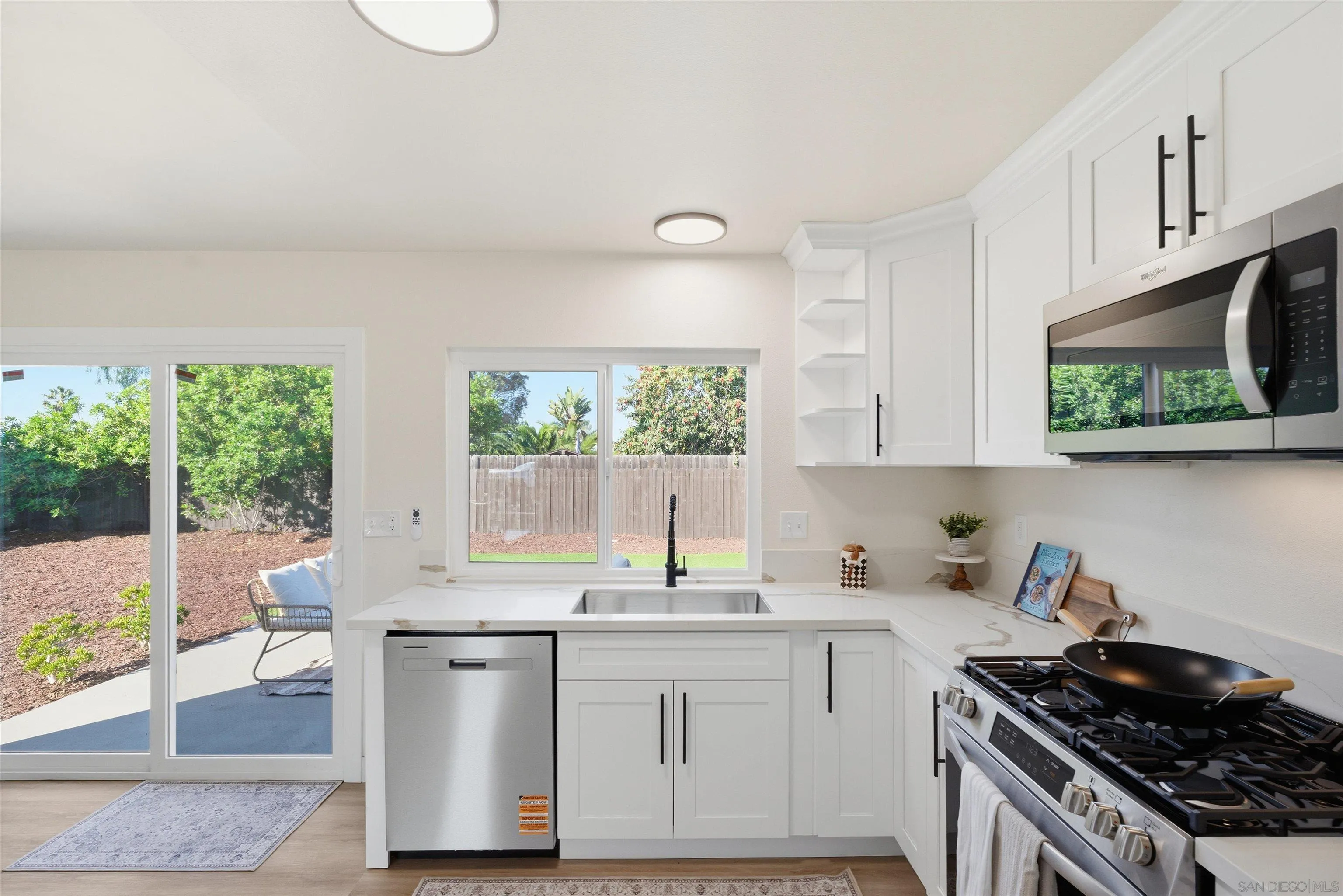 https://cdn.realtyfeed.com/cdn/127/260001451/2666d83cf40d788b0b39fb06b12812fd.webp