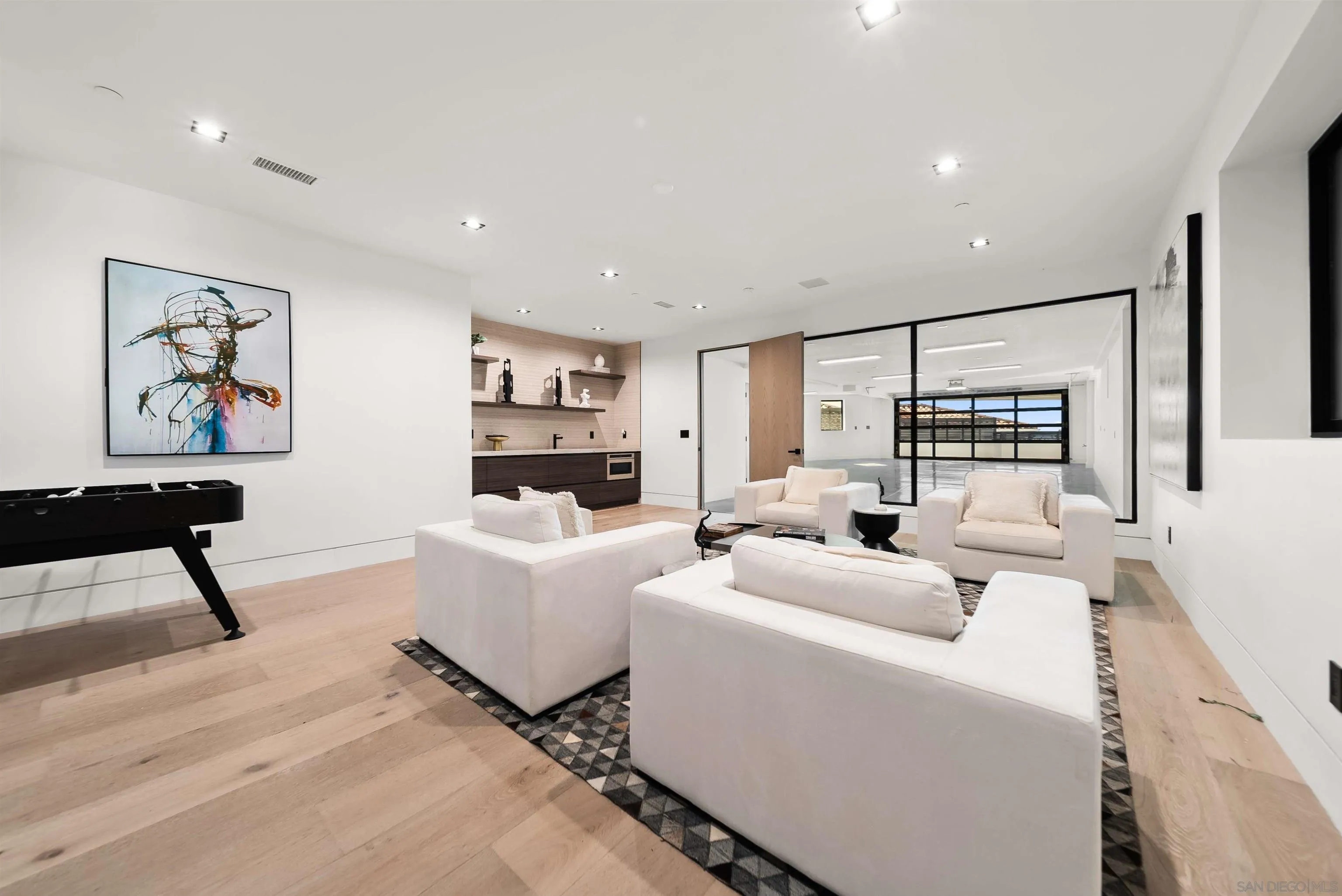 https://cdn.realtyfeed.com/cdn/127/260001453/63dba8c7da87c1341c06987071e6bbe8.webp