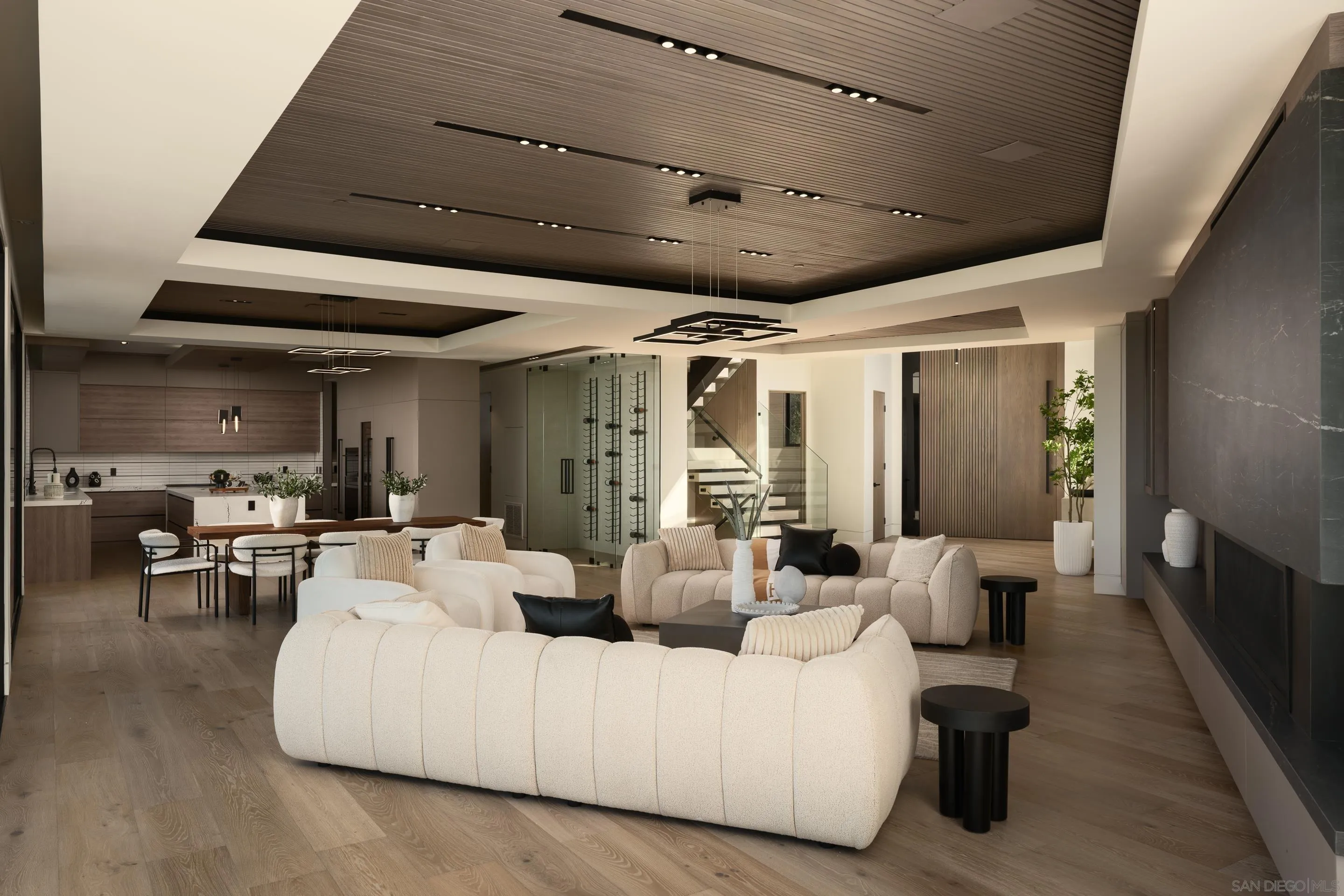 https://cdn.realtyfeed.com/cdn/127/260001453/8987292d1ac94505cc10fdb40c920389.webp