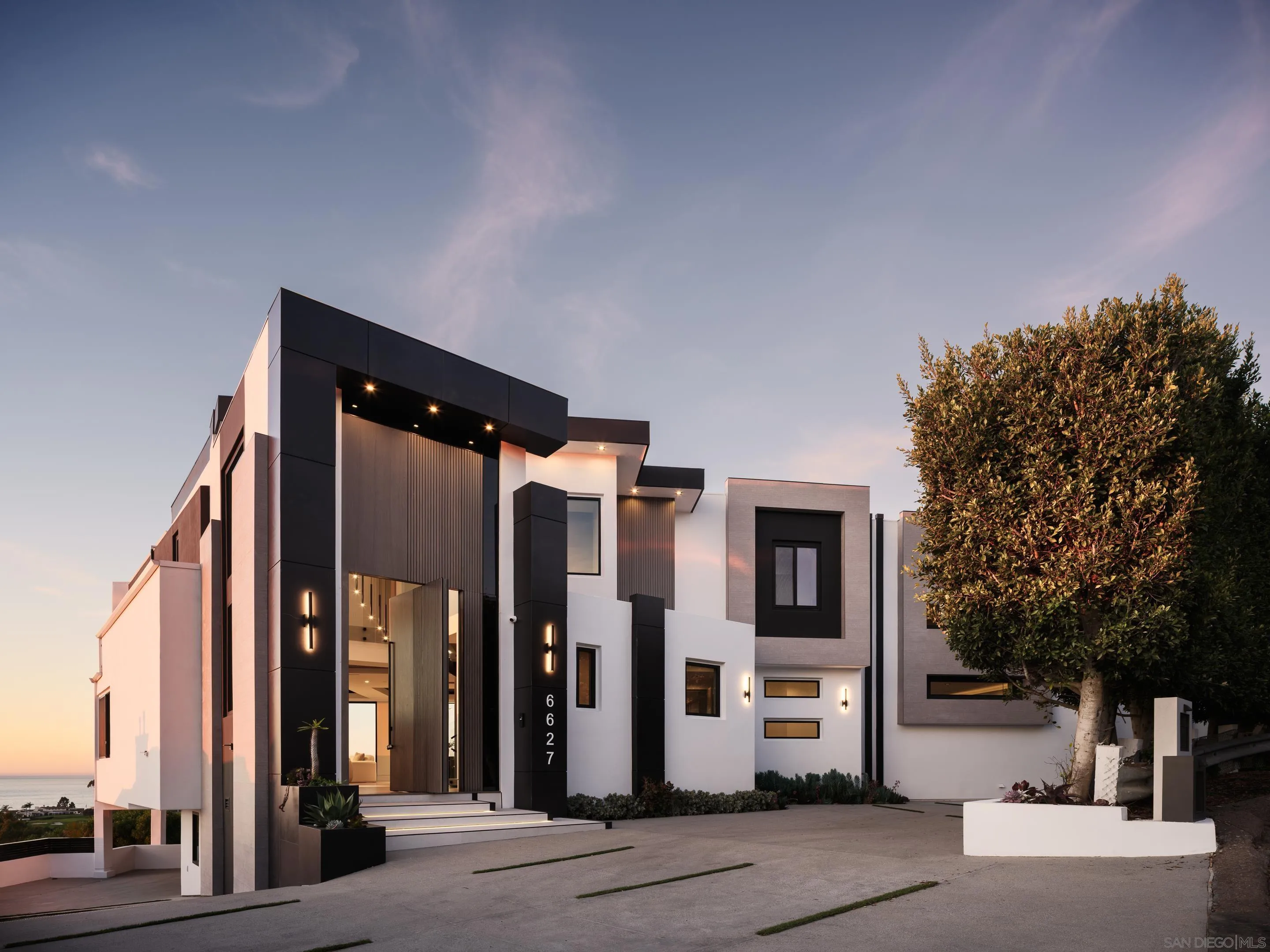 https://cdn.realtyfeed.com/cdn/127/260001453/c13641ce11e9911fdd5e0fb082d15520.webp
