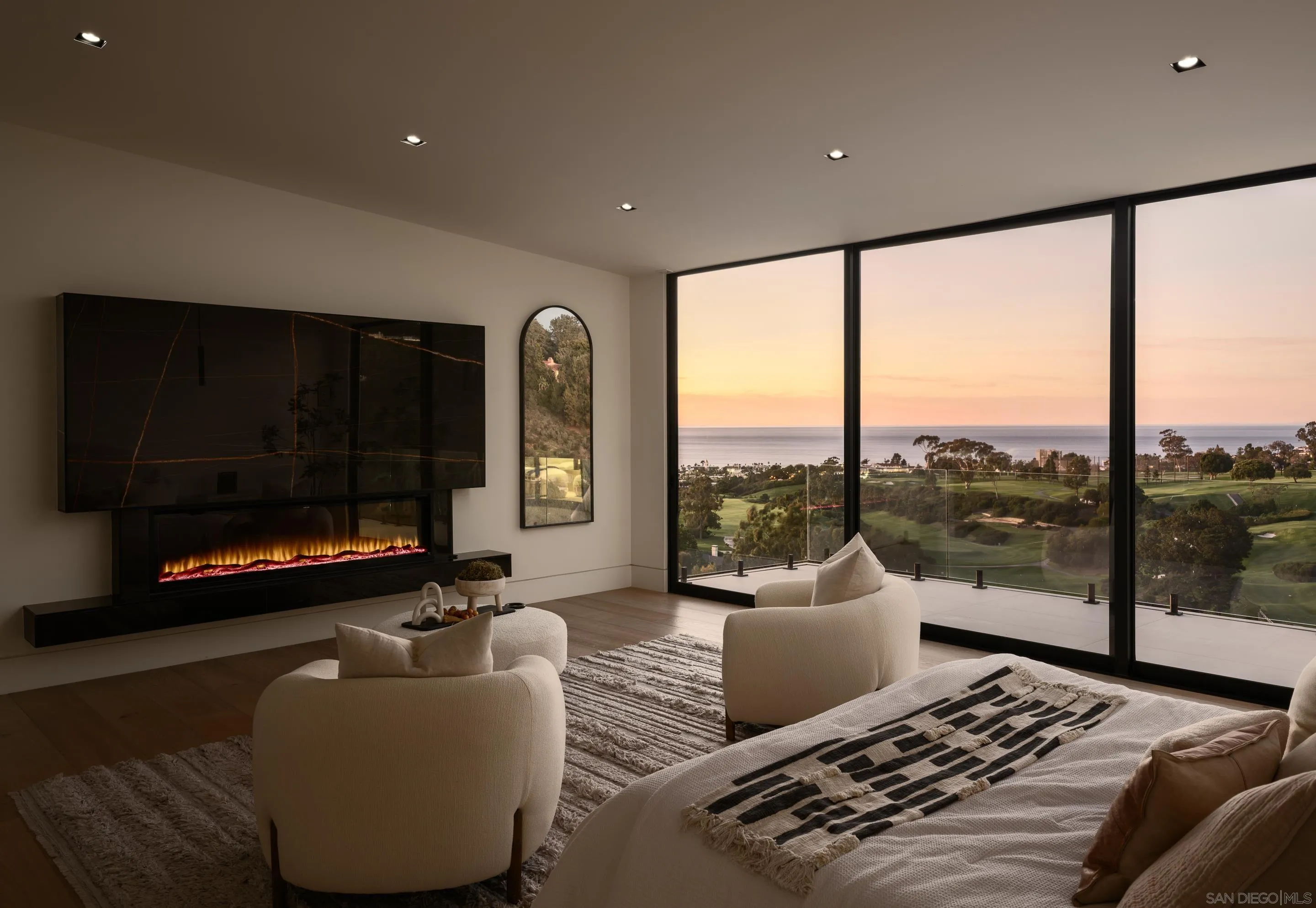 https://cdn.realtyfeed.com/cdn/127/260001453/c5f7b80c3c1b6c369f9220faf79c954b.webp