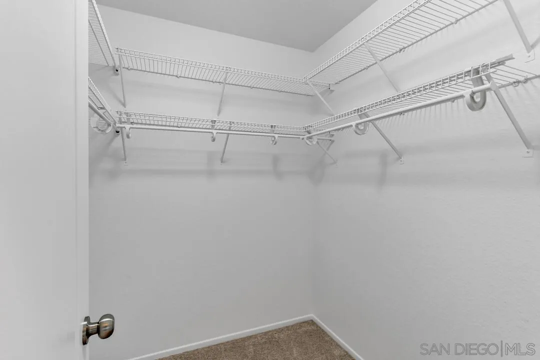 https://cdn.realtyfeed.com/cdn/127/260001454/5da6b476d9fb99b10f8573532edfe1e8.webp