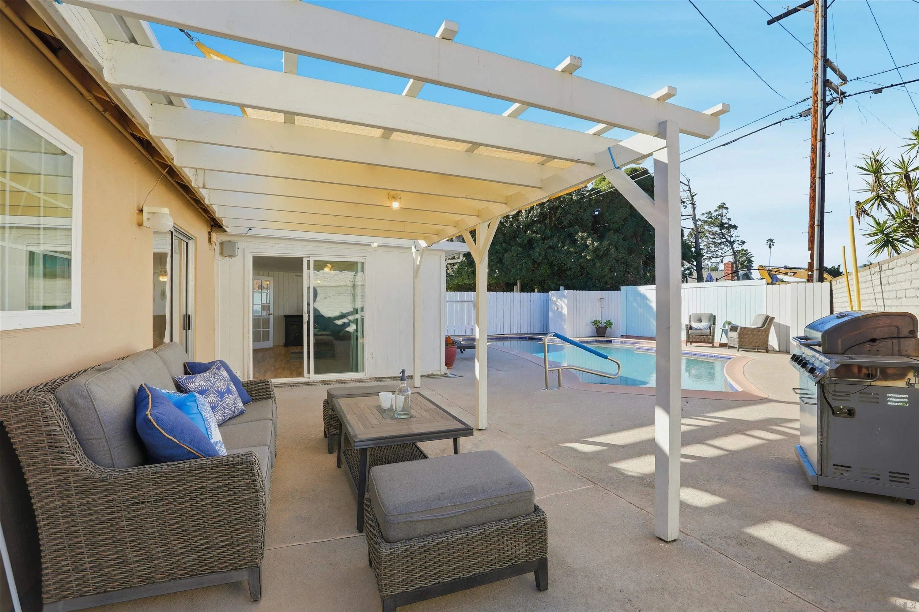 https://cdn.realtyfeed.com/cdn/127/260001456/1f551c41e70cd18c20cf1923c6b1b882.webp