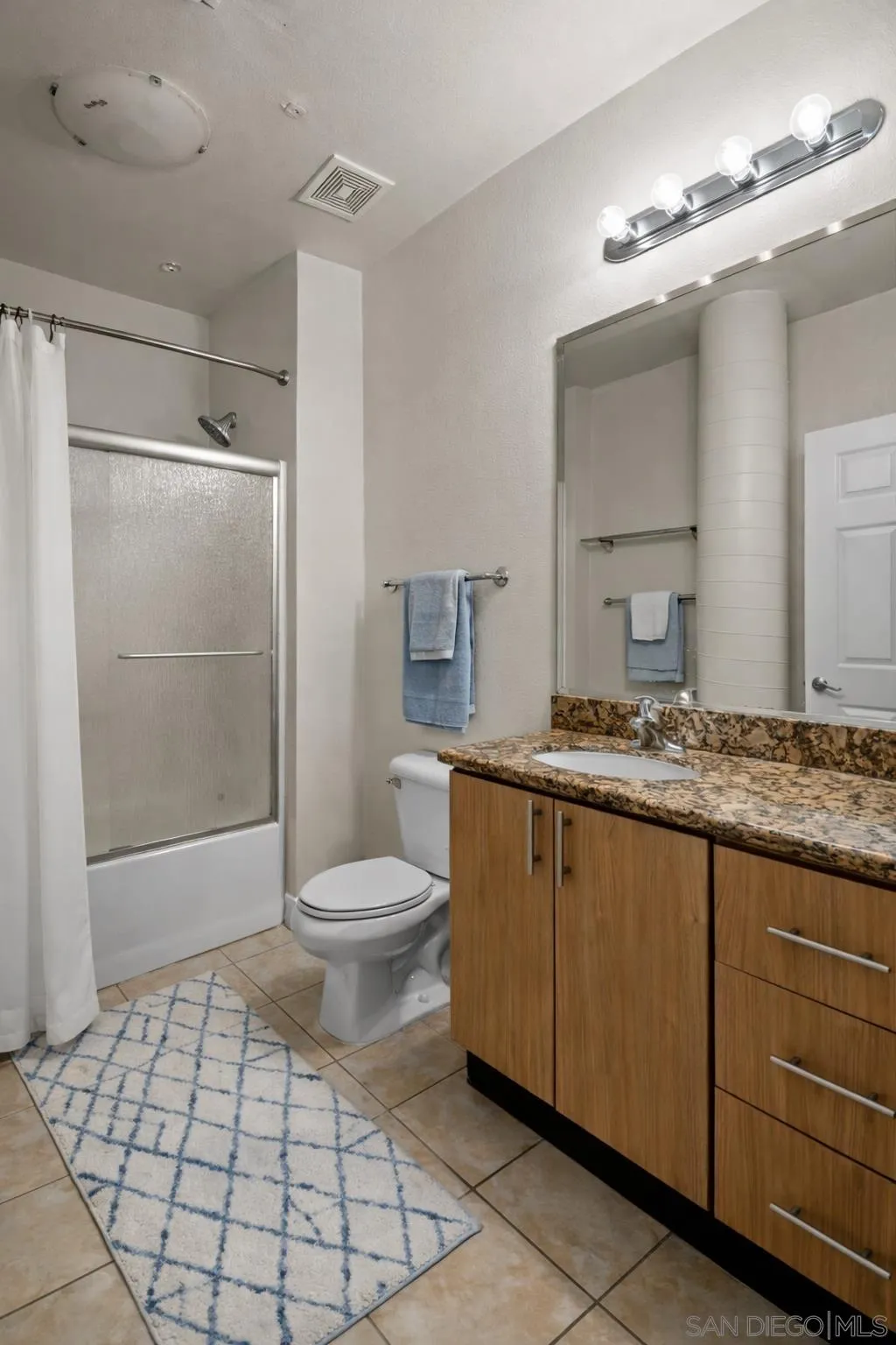 Photo #17: 260001457 Listing: Photo #17
