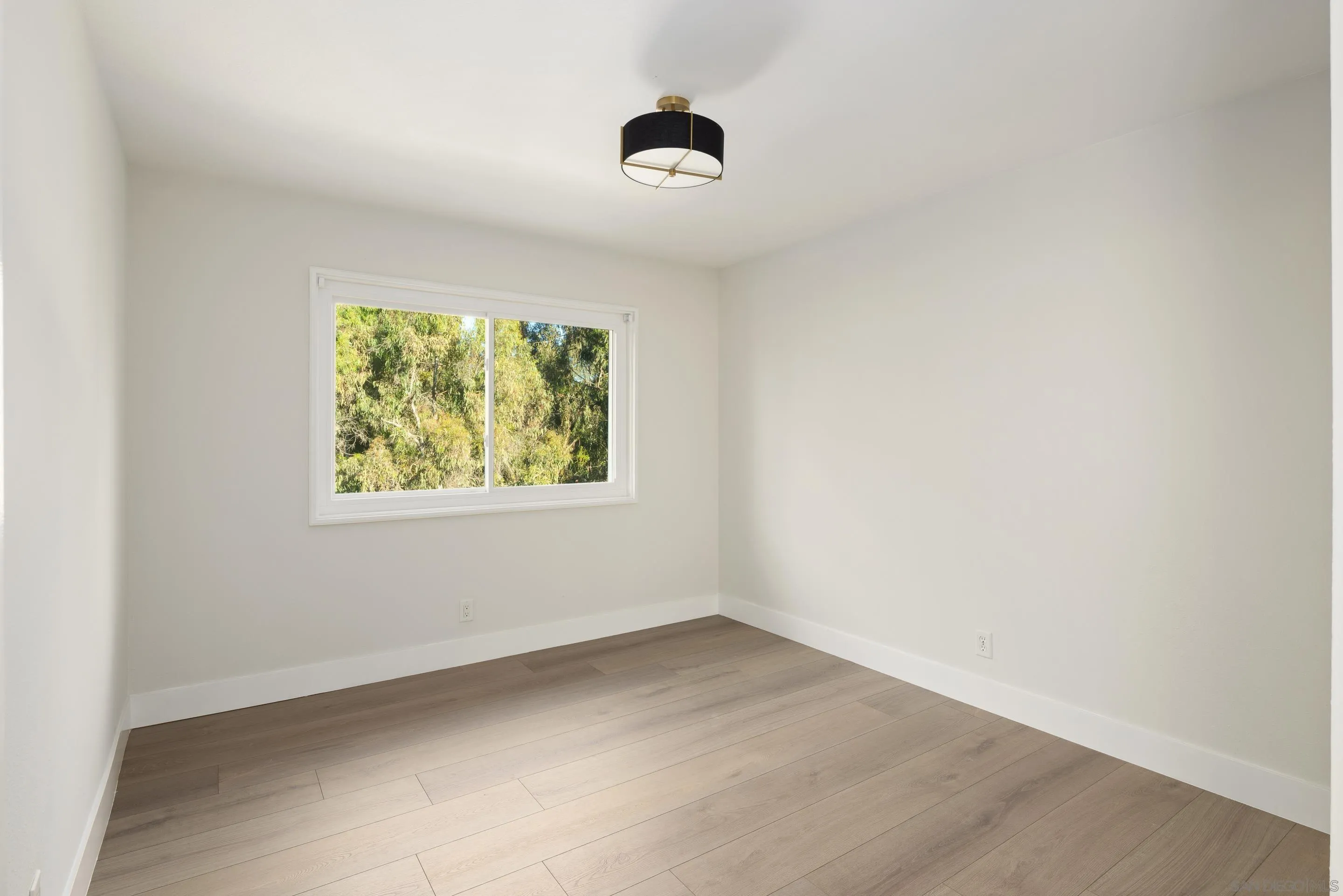 https://cdn.realtyfeed.com/cdn/127/260001459/29299d7565149d7724639edb84c215ce.webp