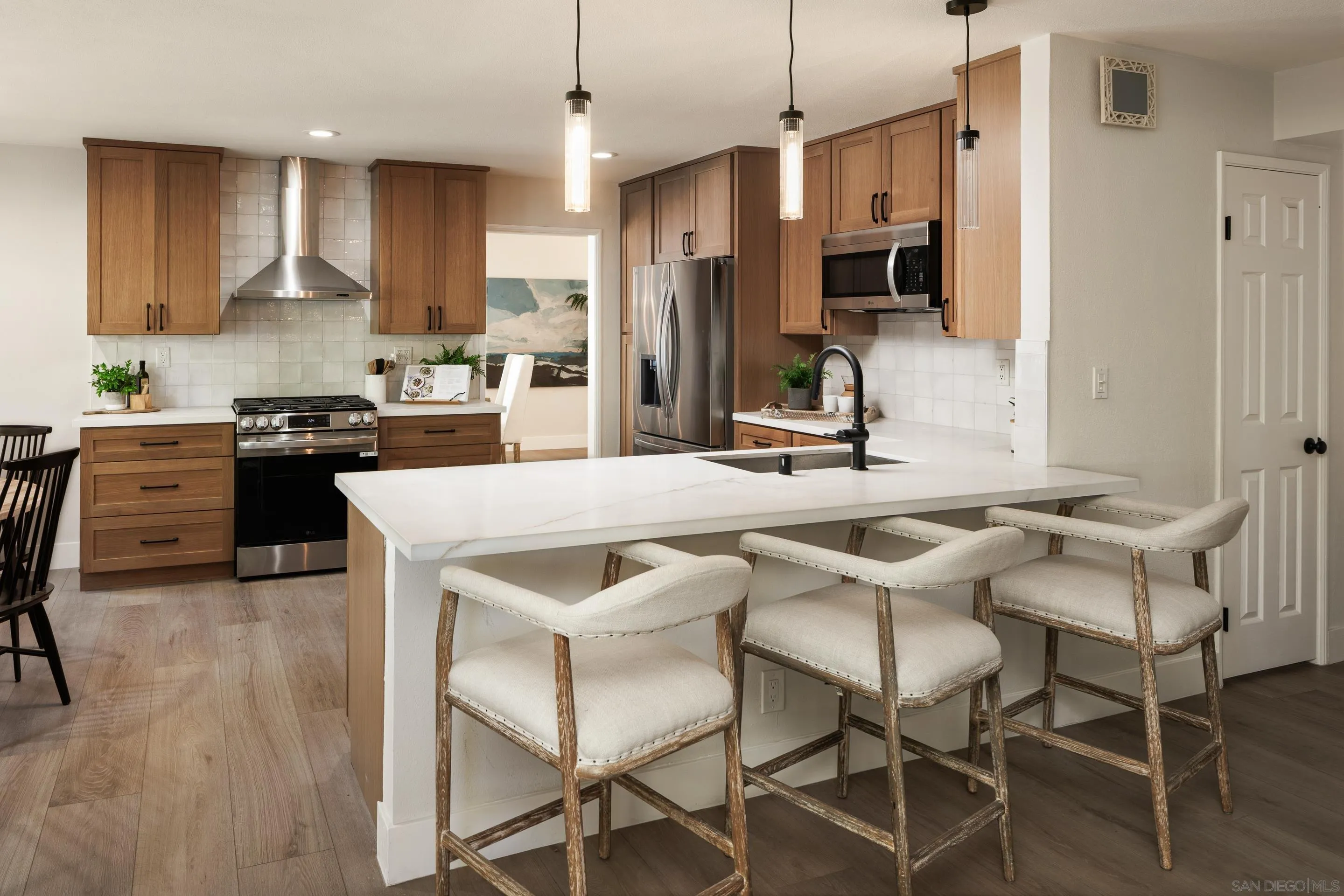 https://cdn.realtyfeed.com/cdn/127/260001459/6a36876790d6cea9466ce13e6b8d7341.webp